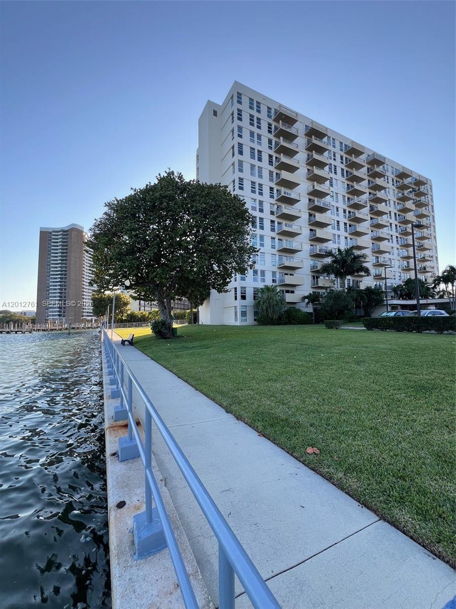 Property photo # 9
