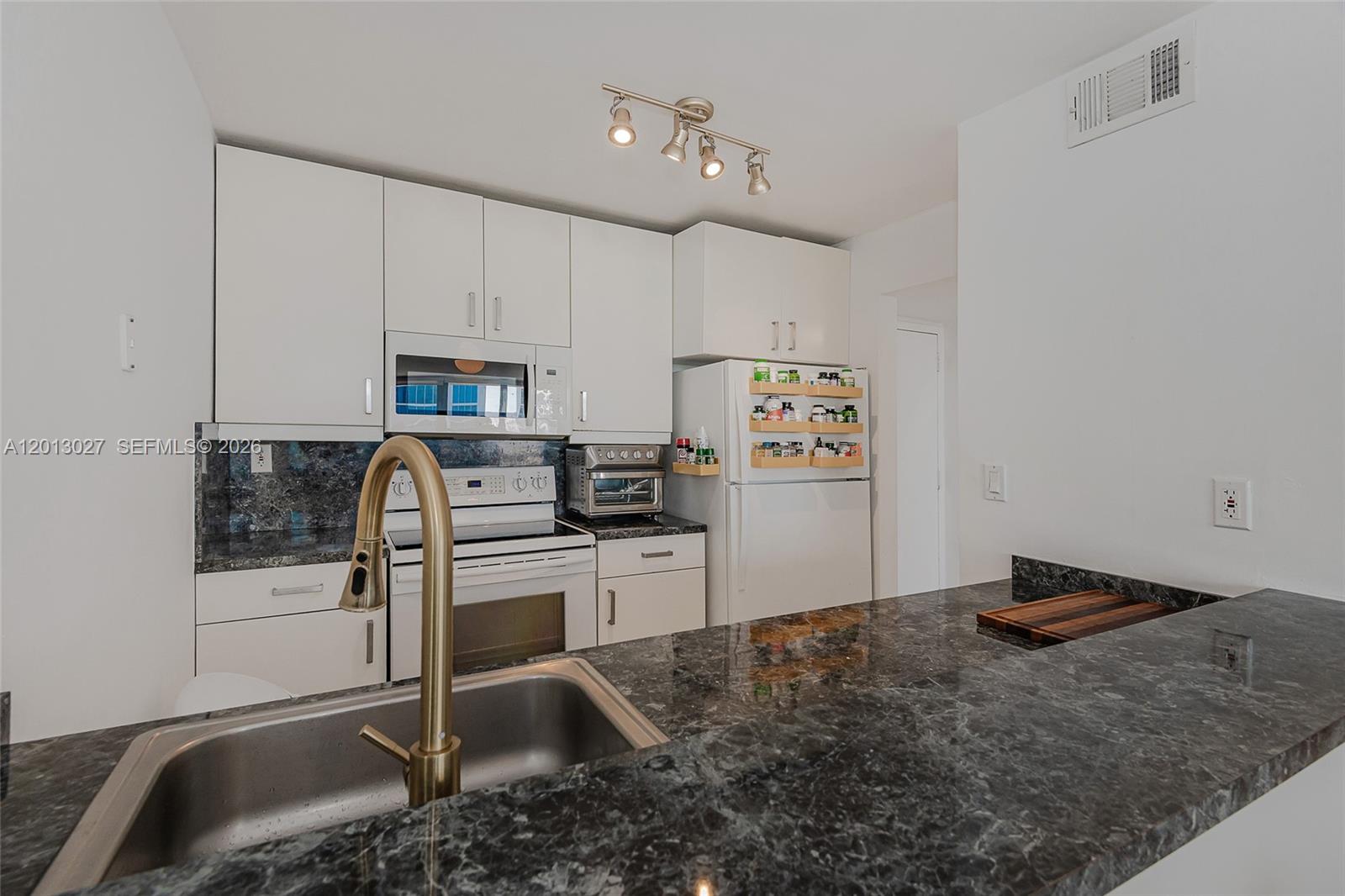 Property photo # 4