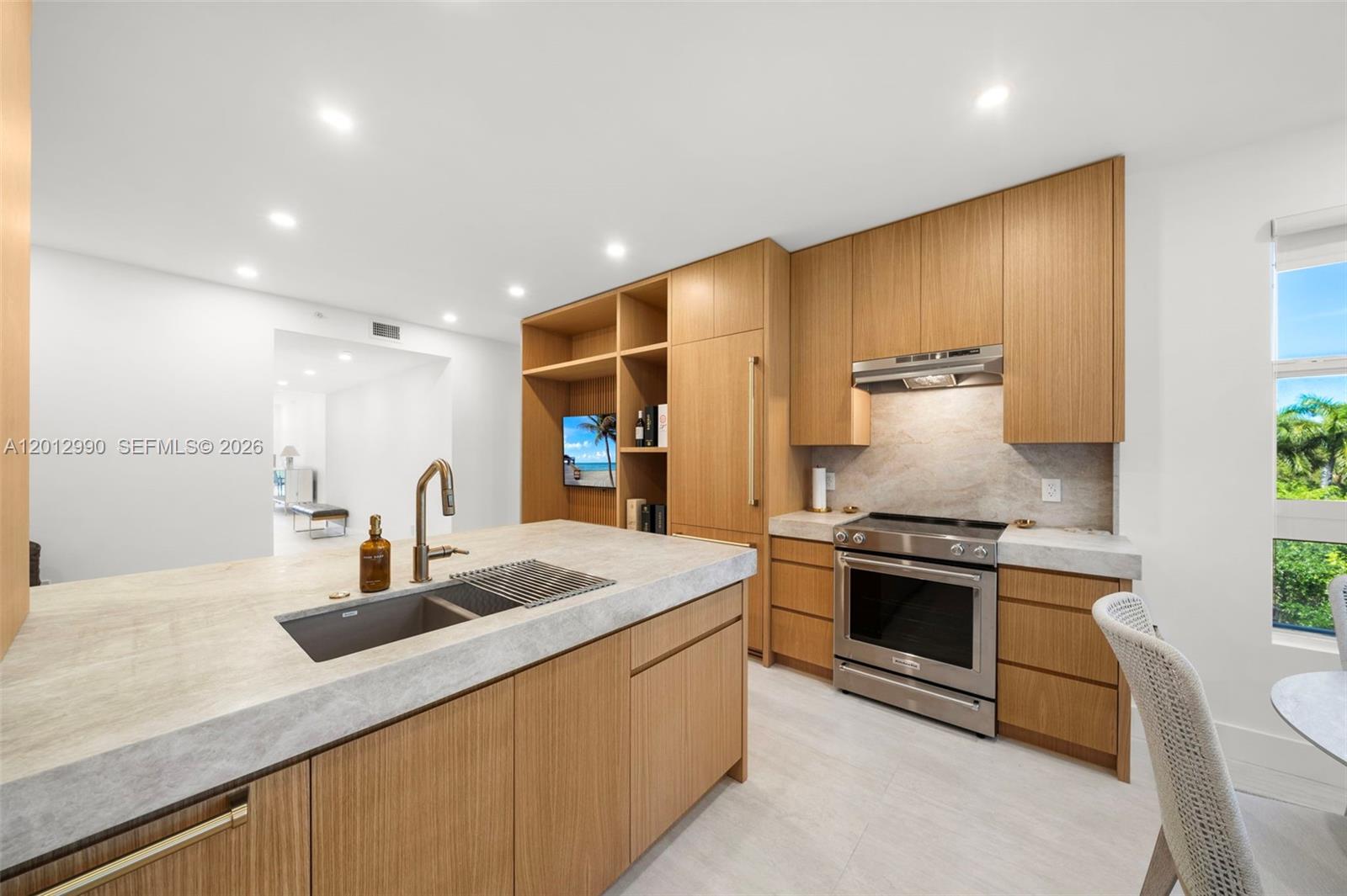 Property photo # 9