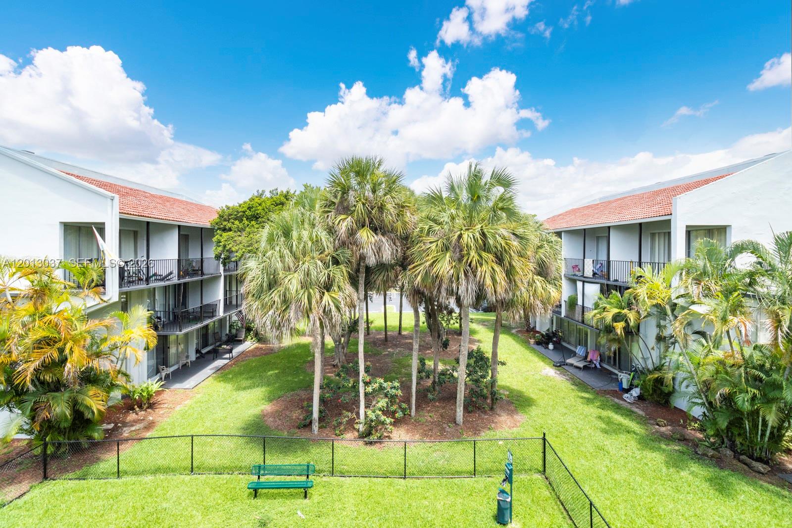 The Palms At Forest Hills