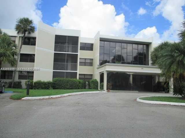 Bldg 130 Of Country Club