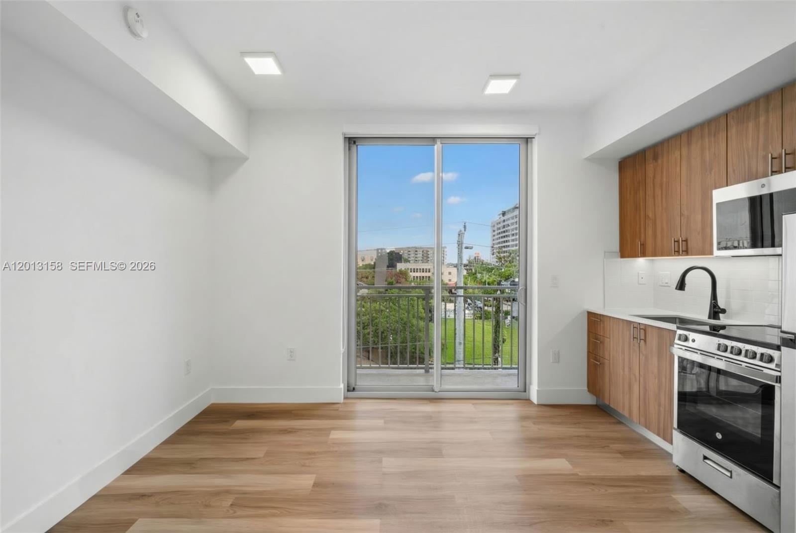 Property photo # 6