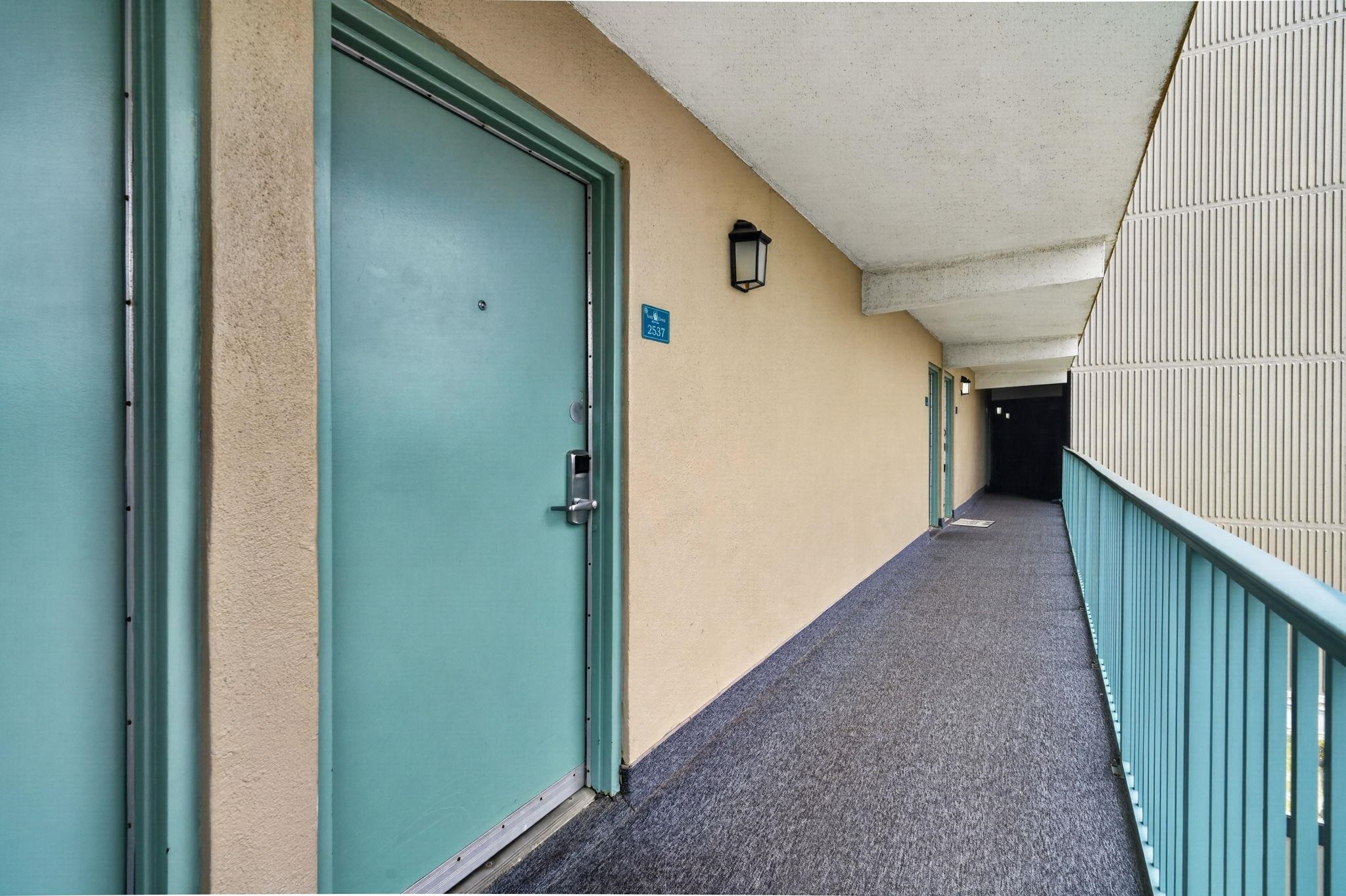 2611595 | Photo 24