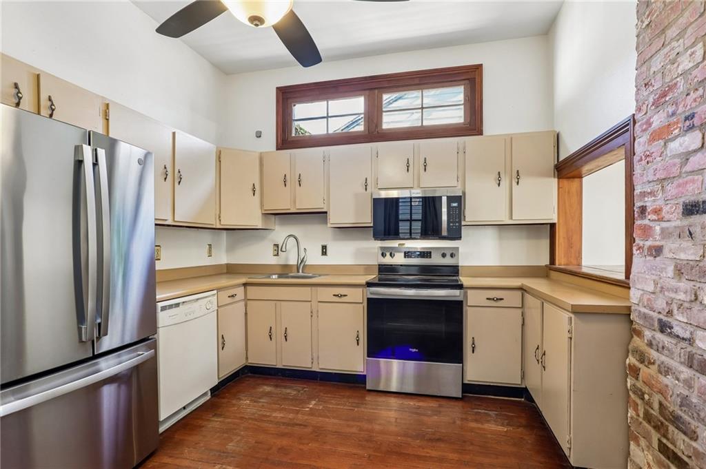 Homes for sale in New Orleans, LA | 606 Constantinople St, New Orleans, LA 70115 | MLS# 2556384