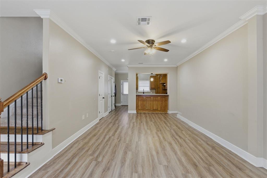 4400 Brown Street S — photo 2