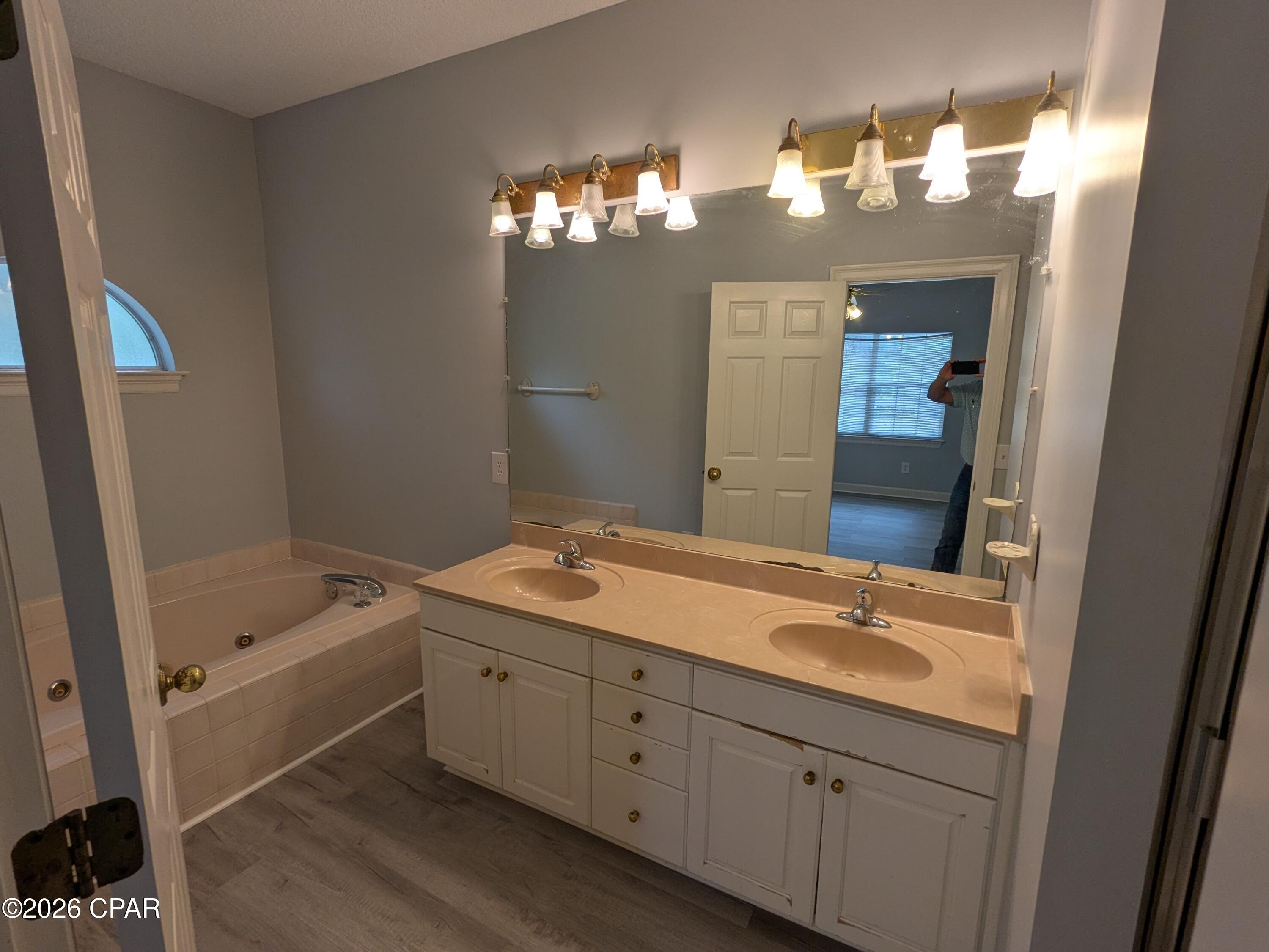 Image 21 For 4710 The Oaks Drive
