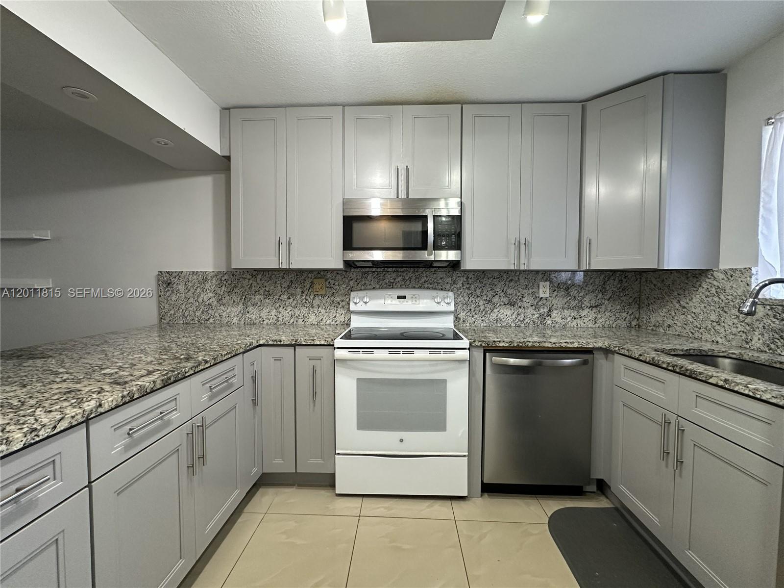 Property photo # 3