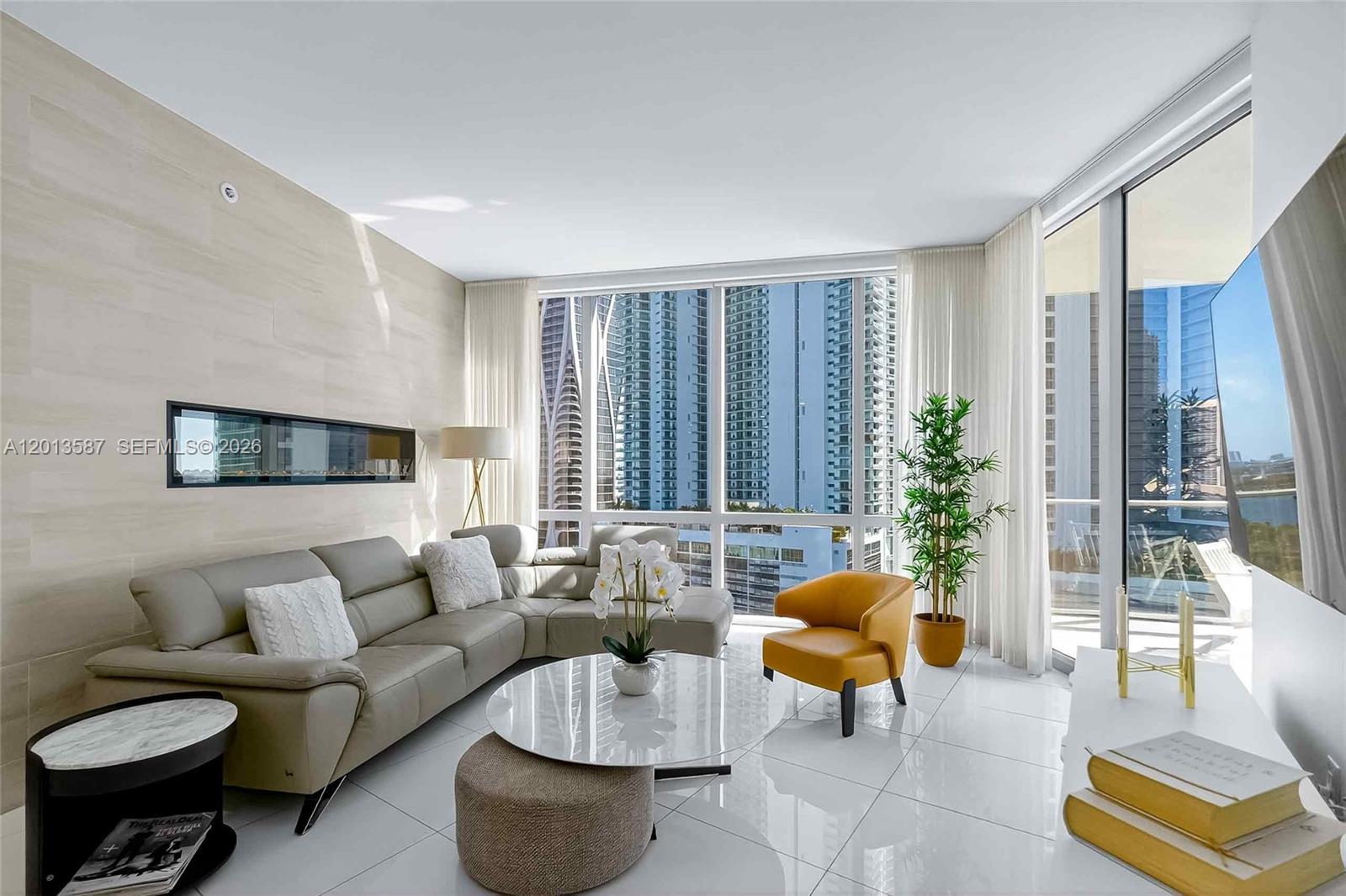 Paramount Miami Worldcent
