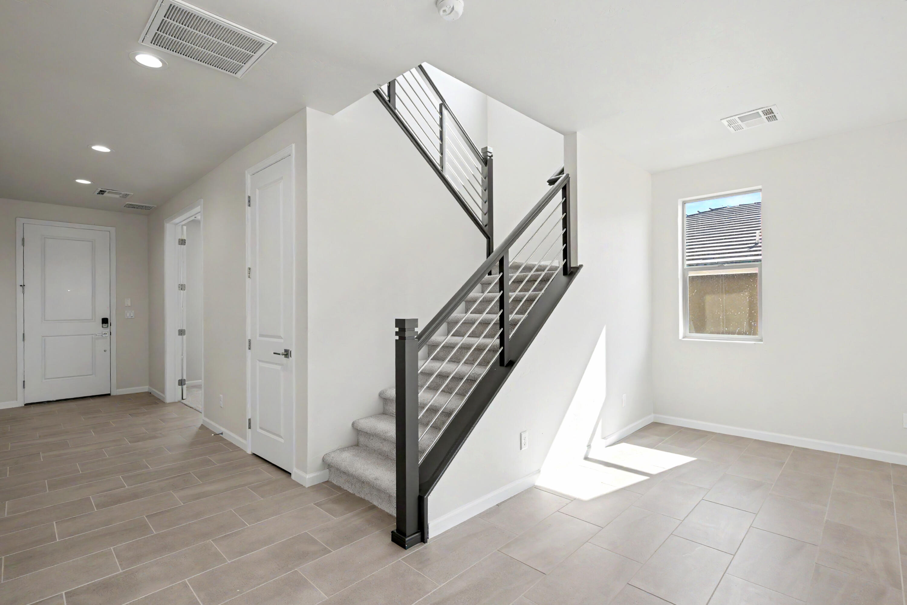 2128 Viviane Loop NE 