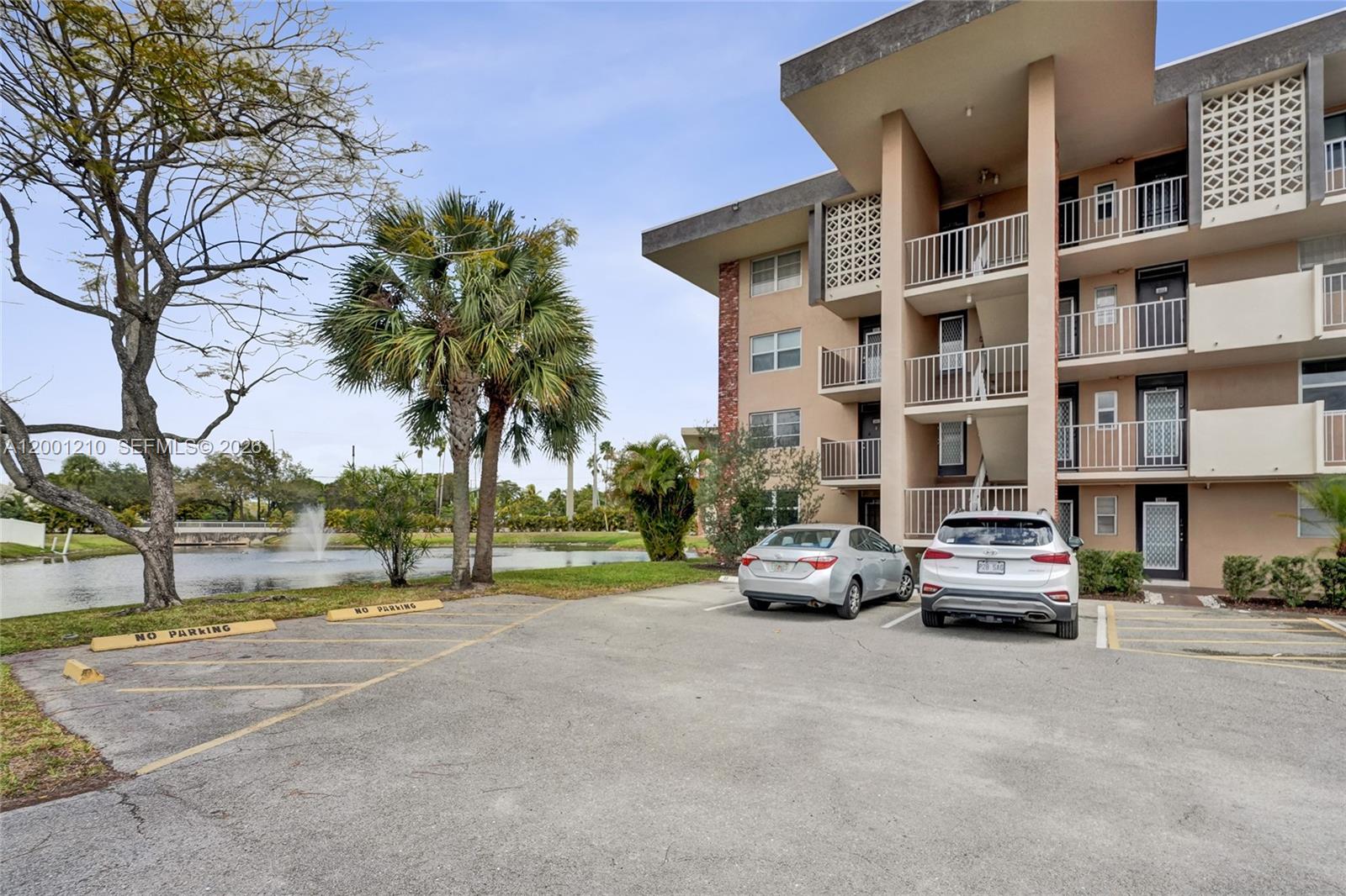 Lauderdale Oaks Condo XI