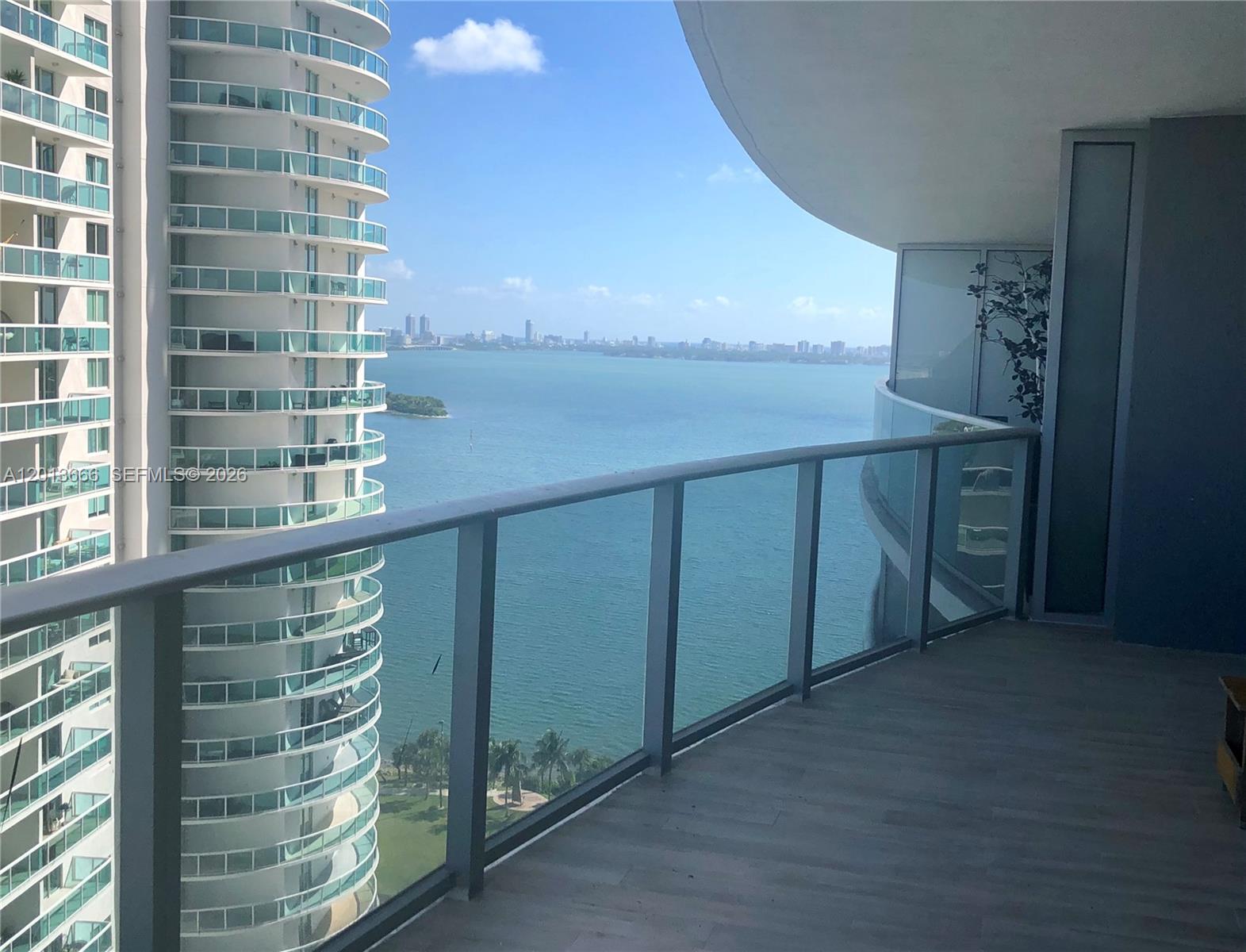 Aria On The Bay Condo