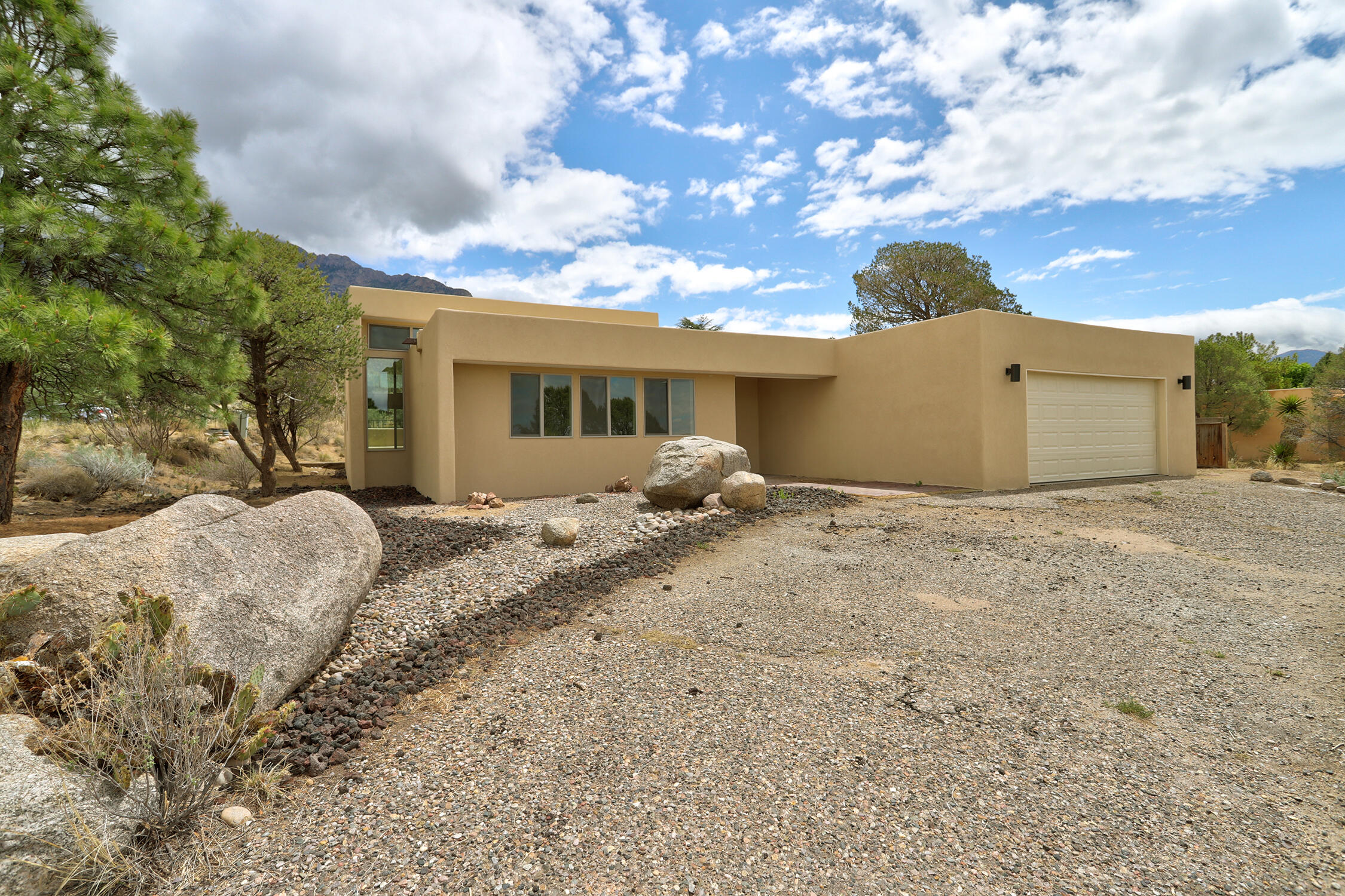 2nd image of 725 Tramway Vista Ct Ne #14, Albuquerque, NM 87122 | MLS# 1102942