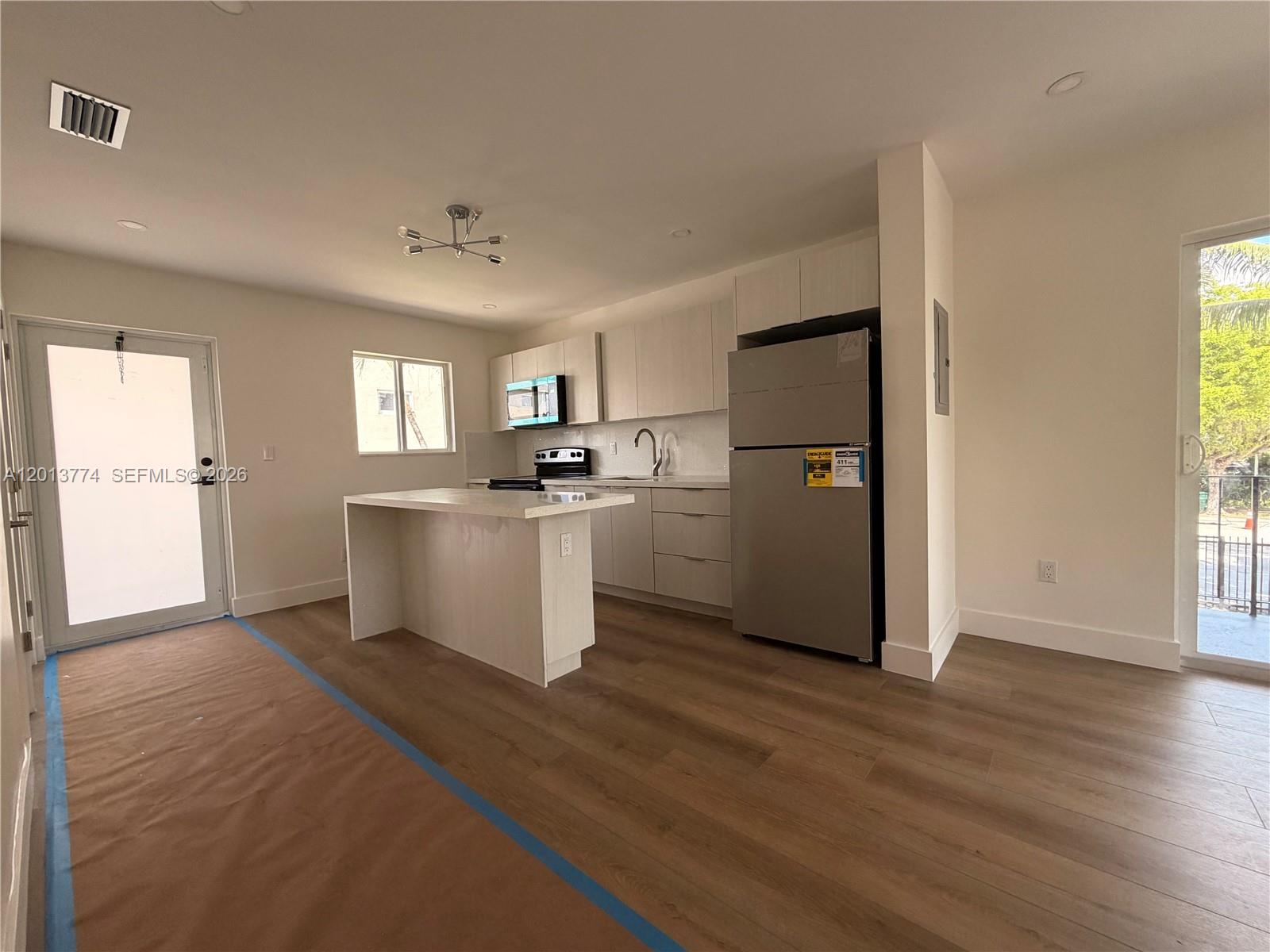 Property photo # 0