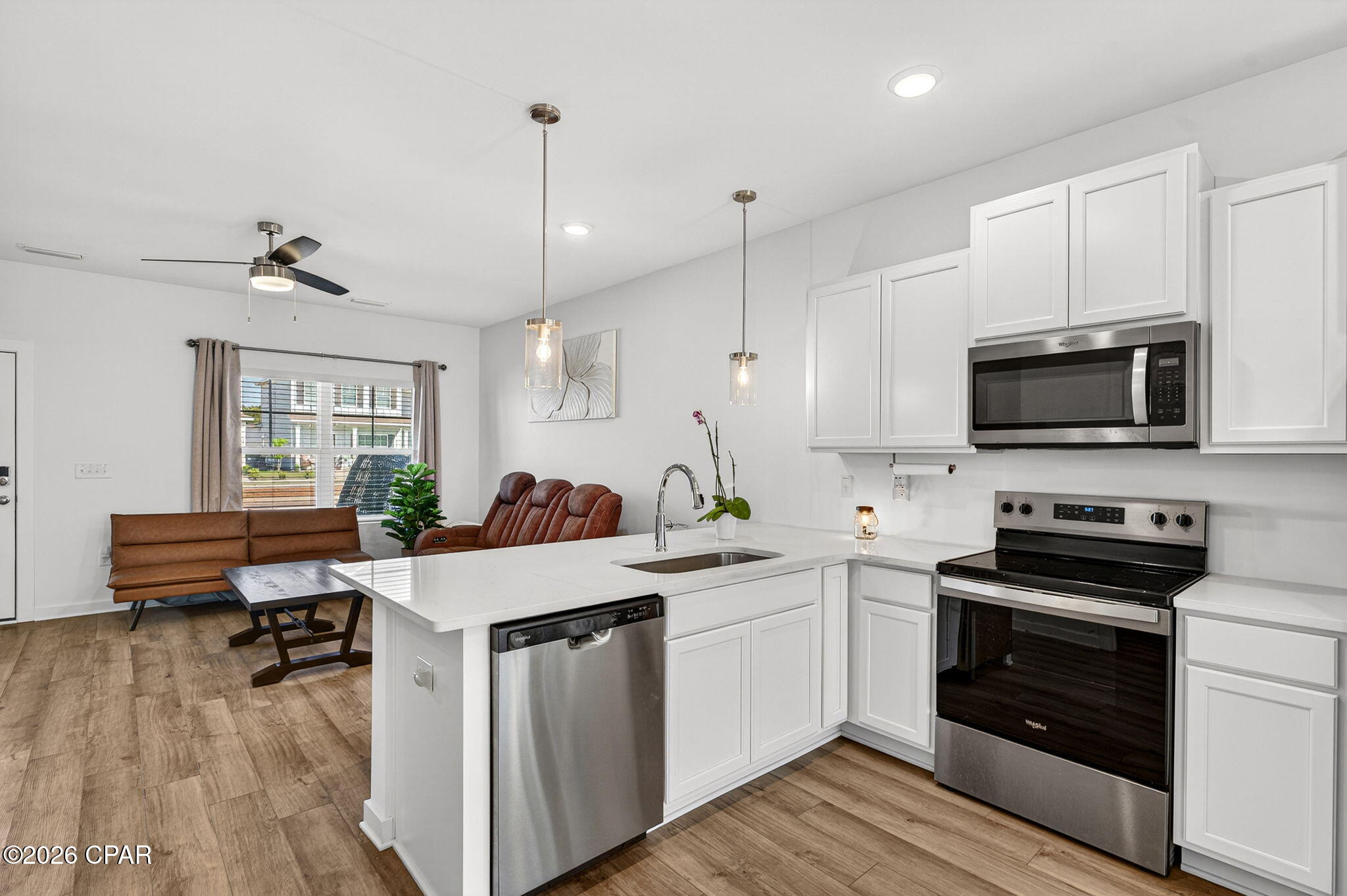 Image 17 For 352 Arrowwood Boulevard