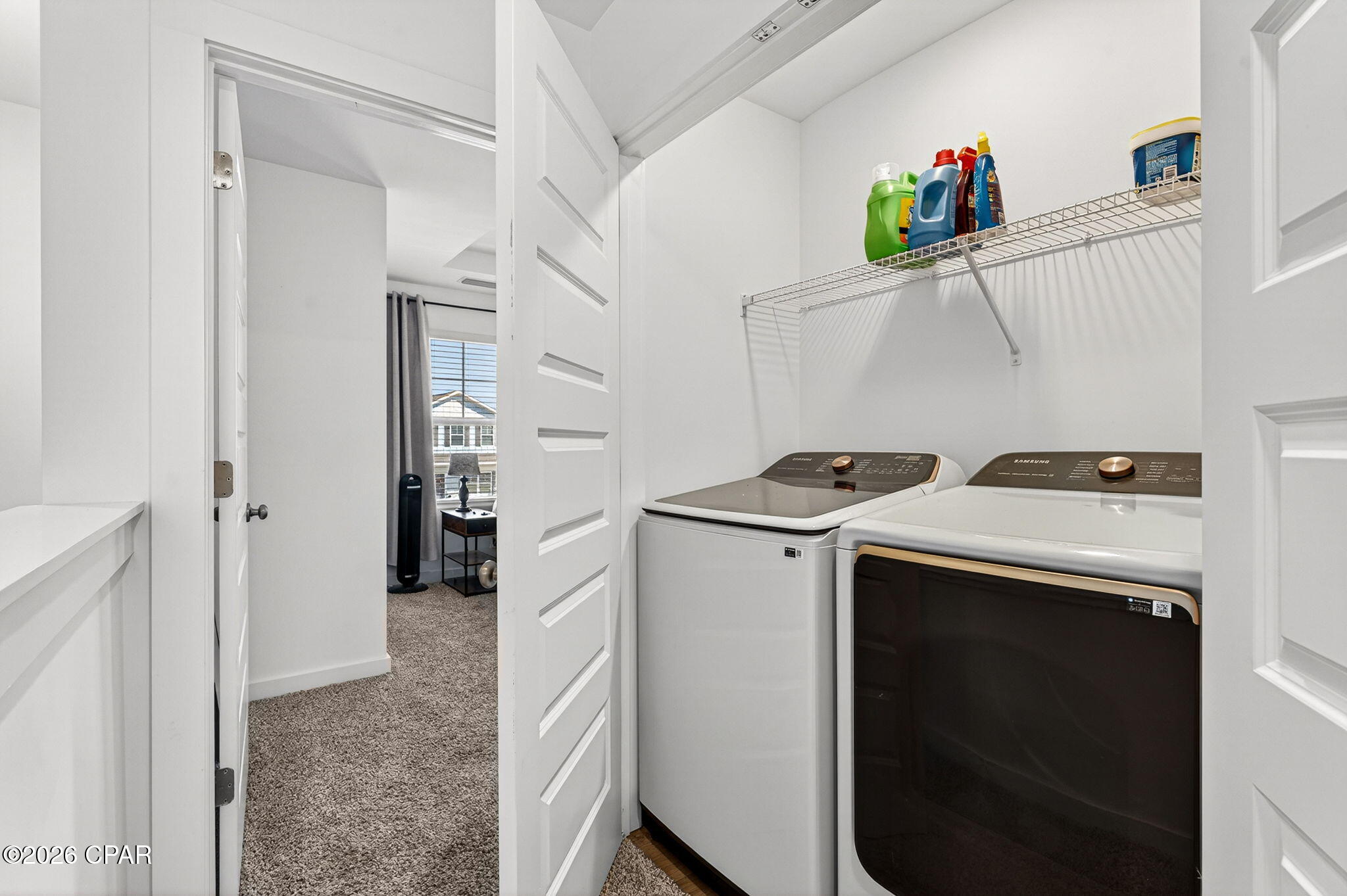 Listing photo id 23 for 352 Arrowwood Boulevard