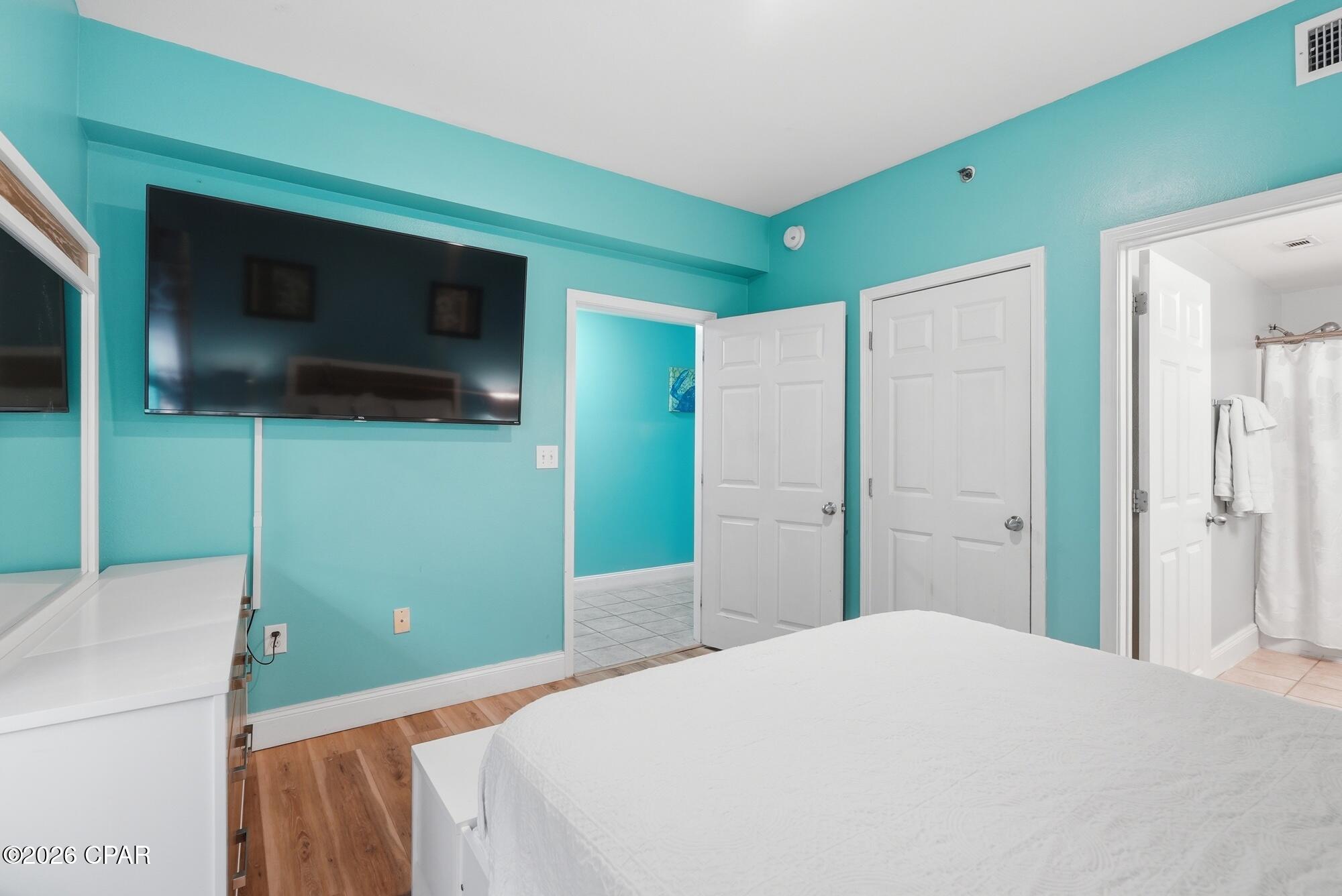 Image 12 For 9860 Thomas Drive 305