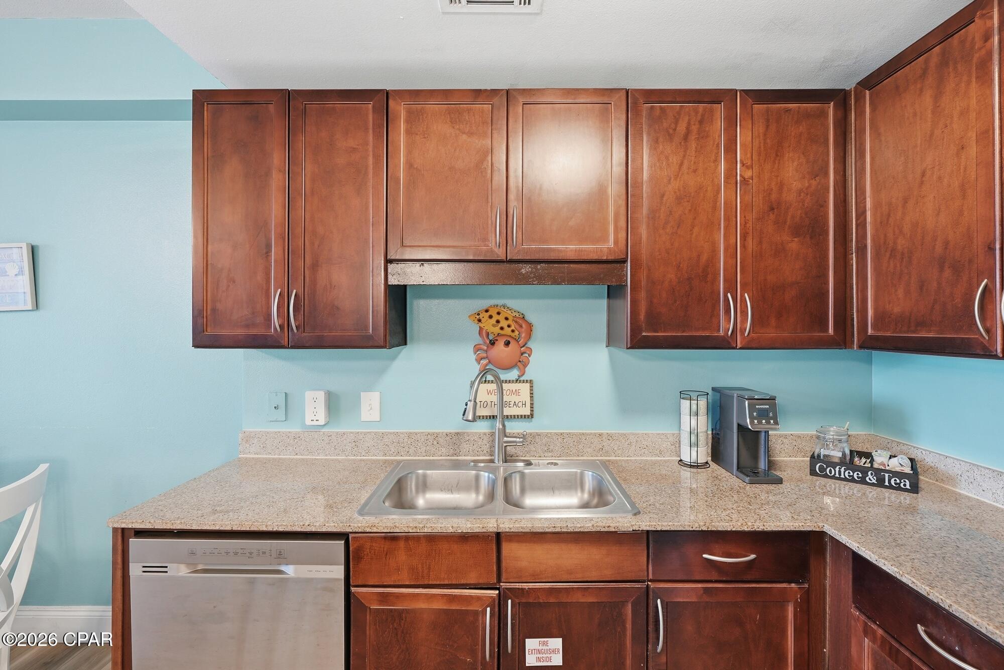 Image 7 For 9860 Thomas Drive 305