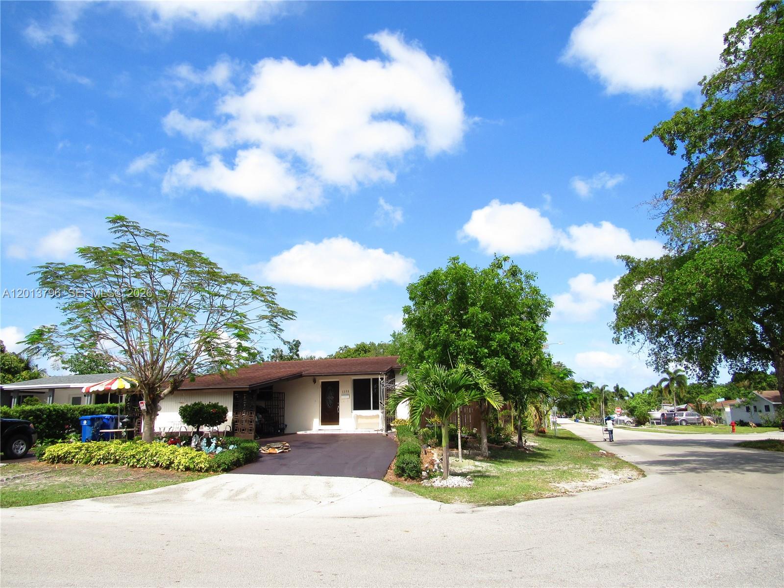 Breezyway Manor Second Ad