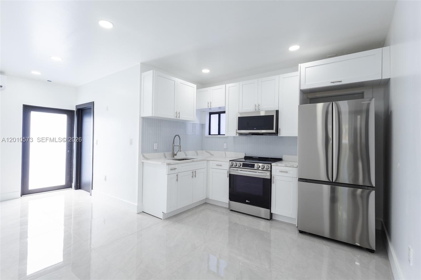 Property photo # 0