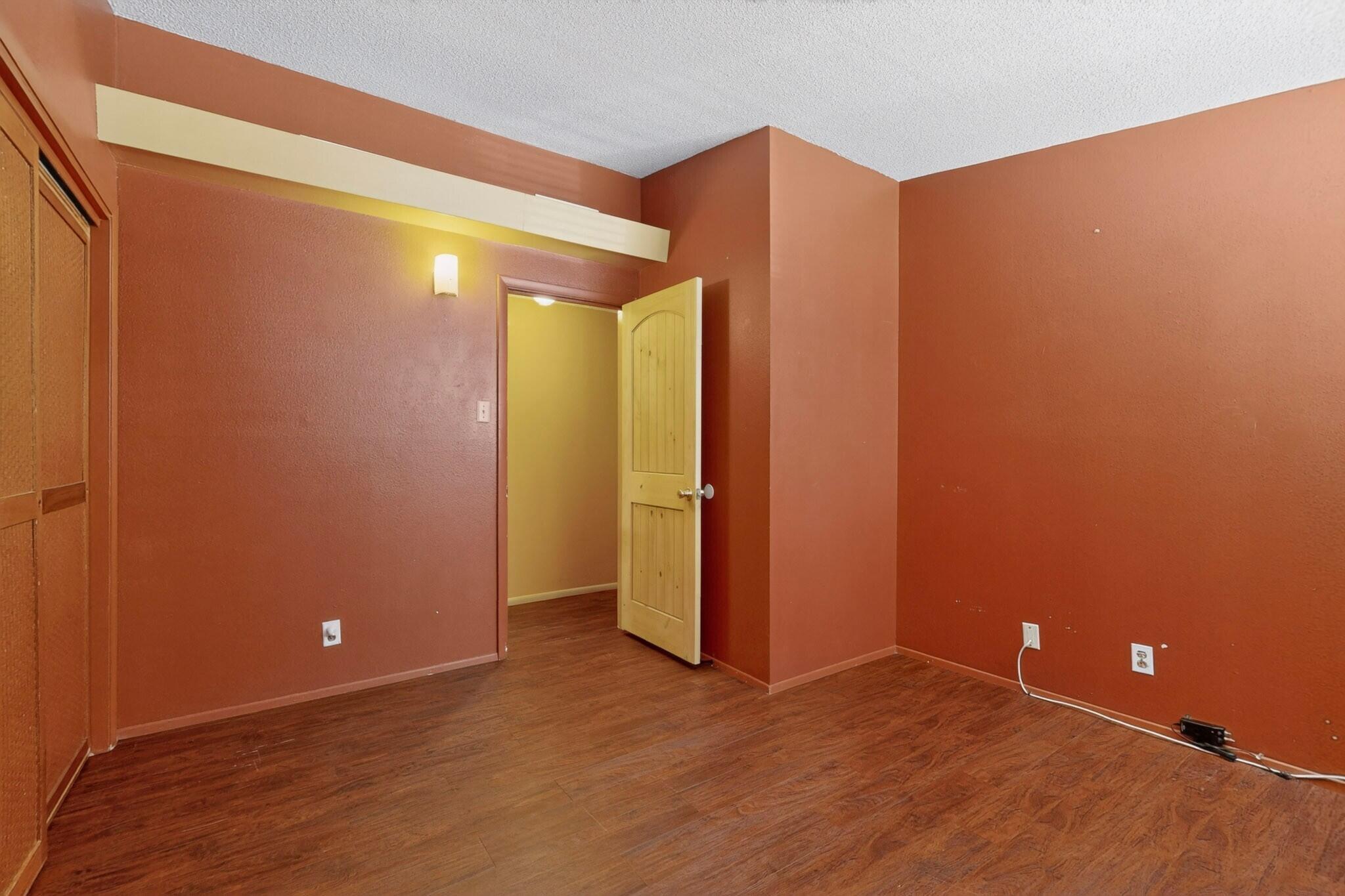 Photo 14 — 1128 Glorieta Street NE
