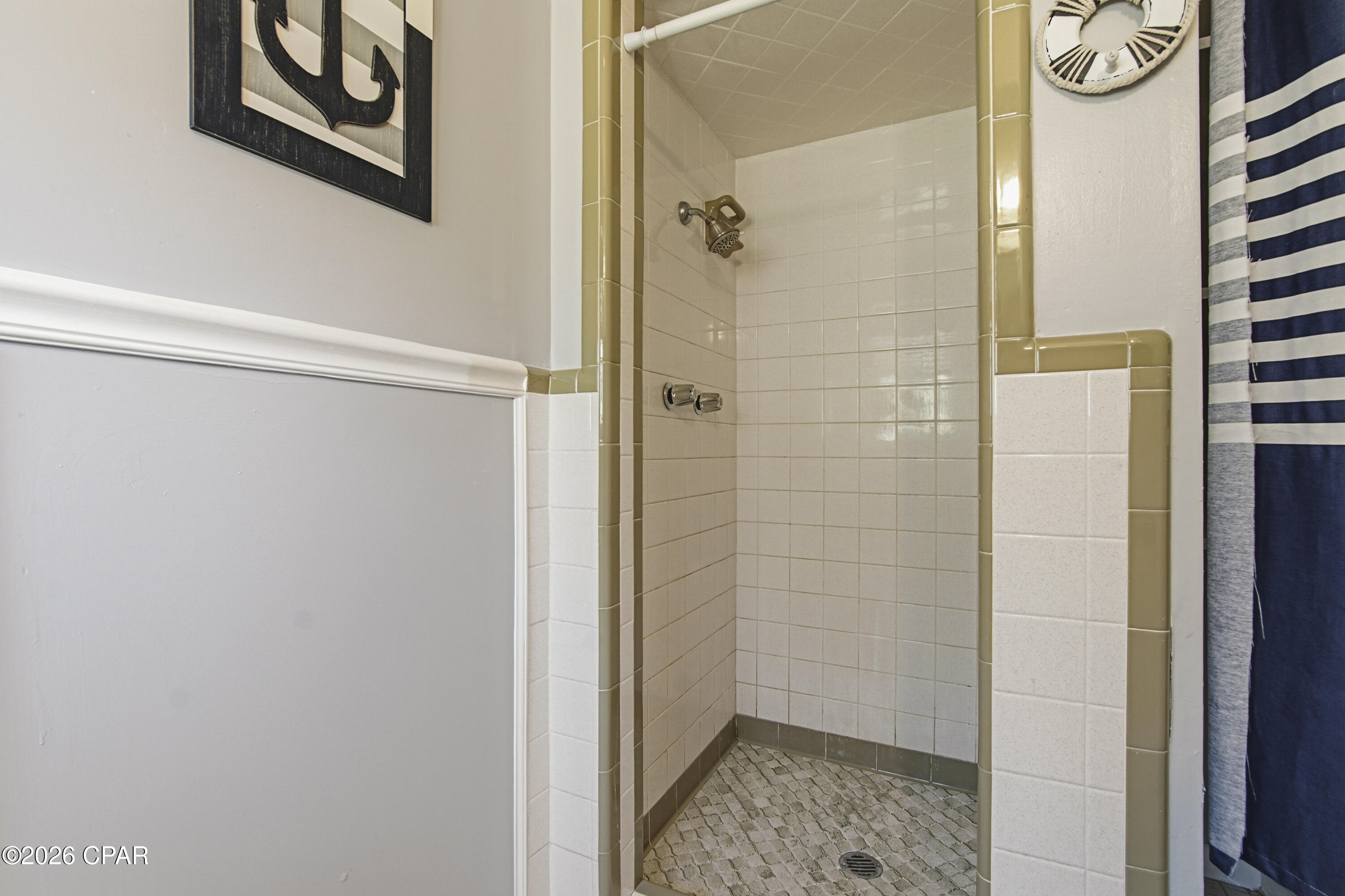 Image 12 For 2704 Drummond Avenue