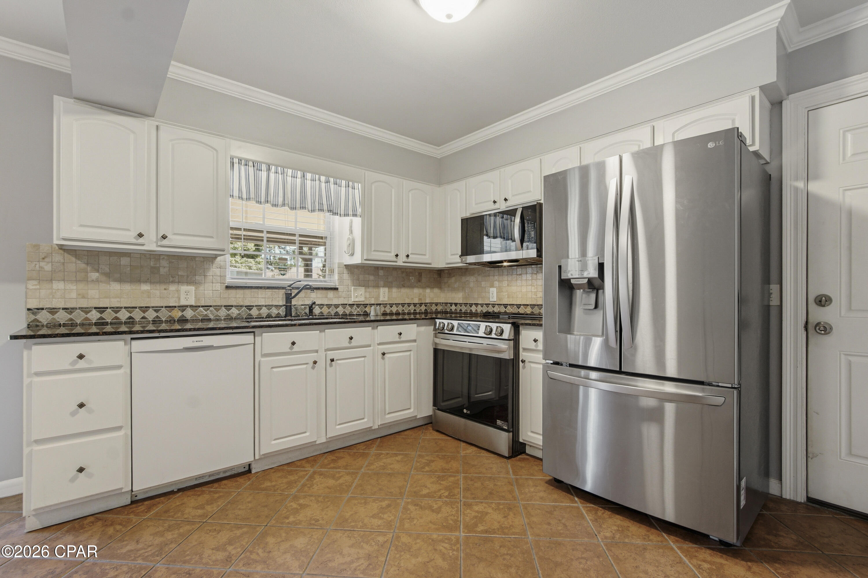 Image 4 For 2704 Drummond Avenue