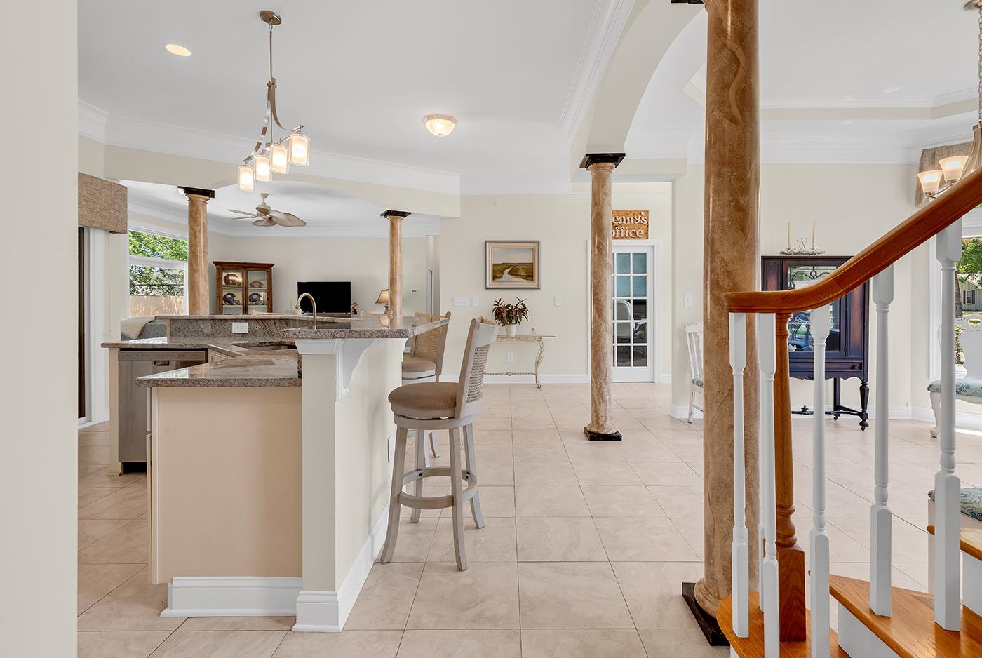 2611719 | Photo 28