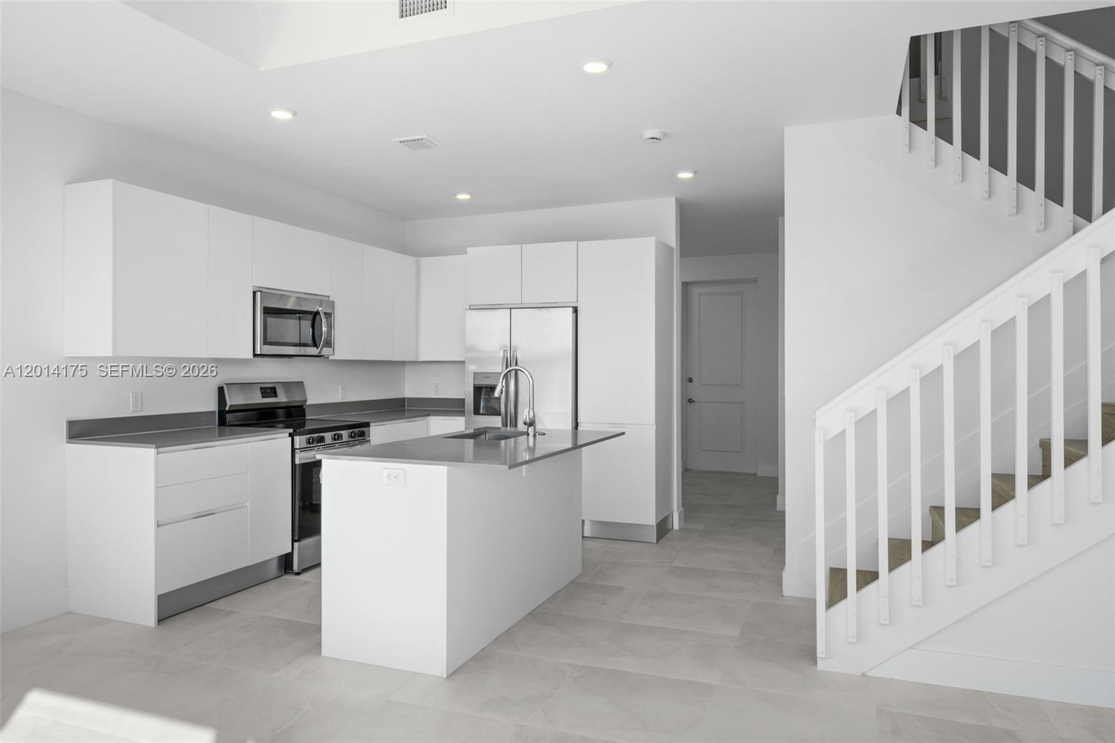 Property photo # 8