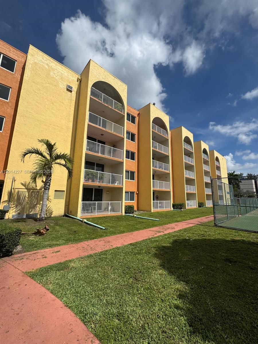 Coral Gate West Condo