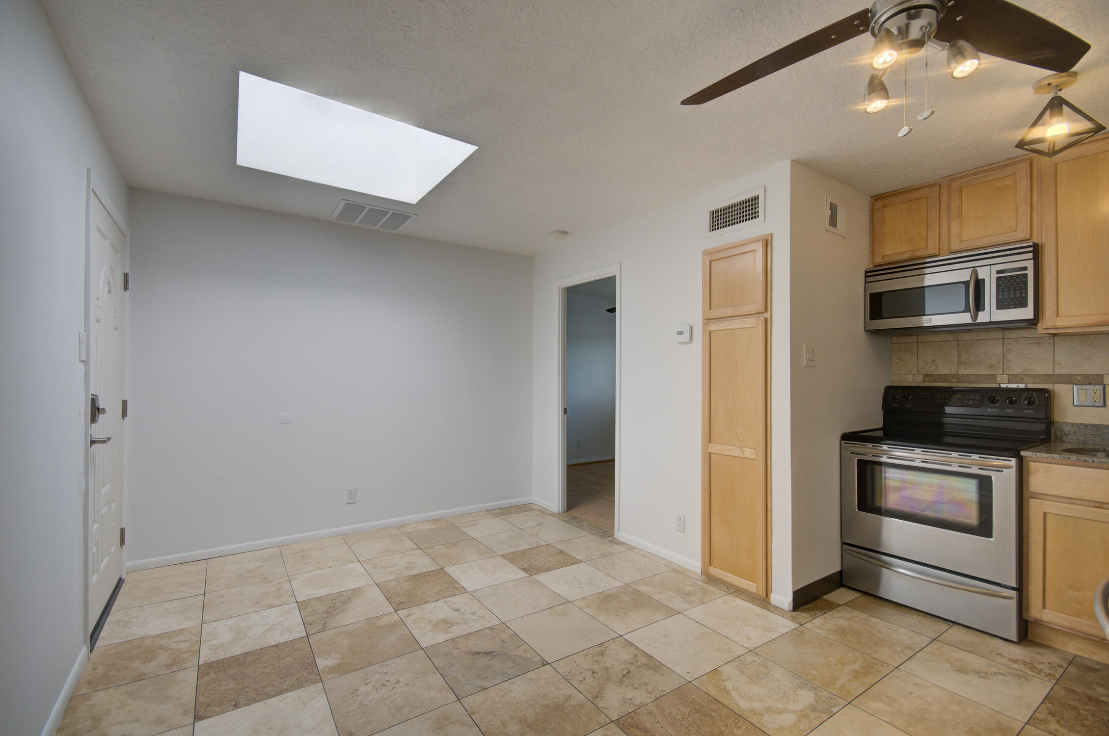 Homes for sale in Albuquerque, NM | 351 Washington St Se #202, Albuquerque, NM 87108 | MLS# 1102994