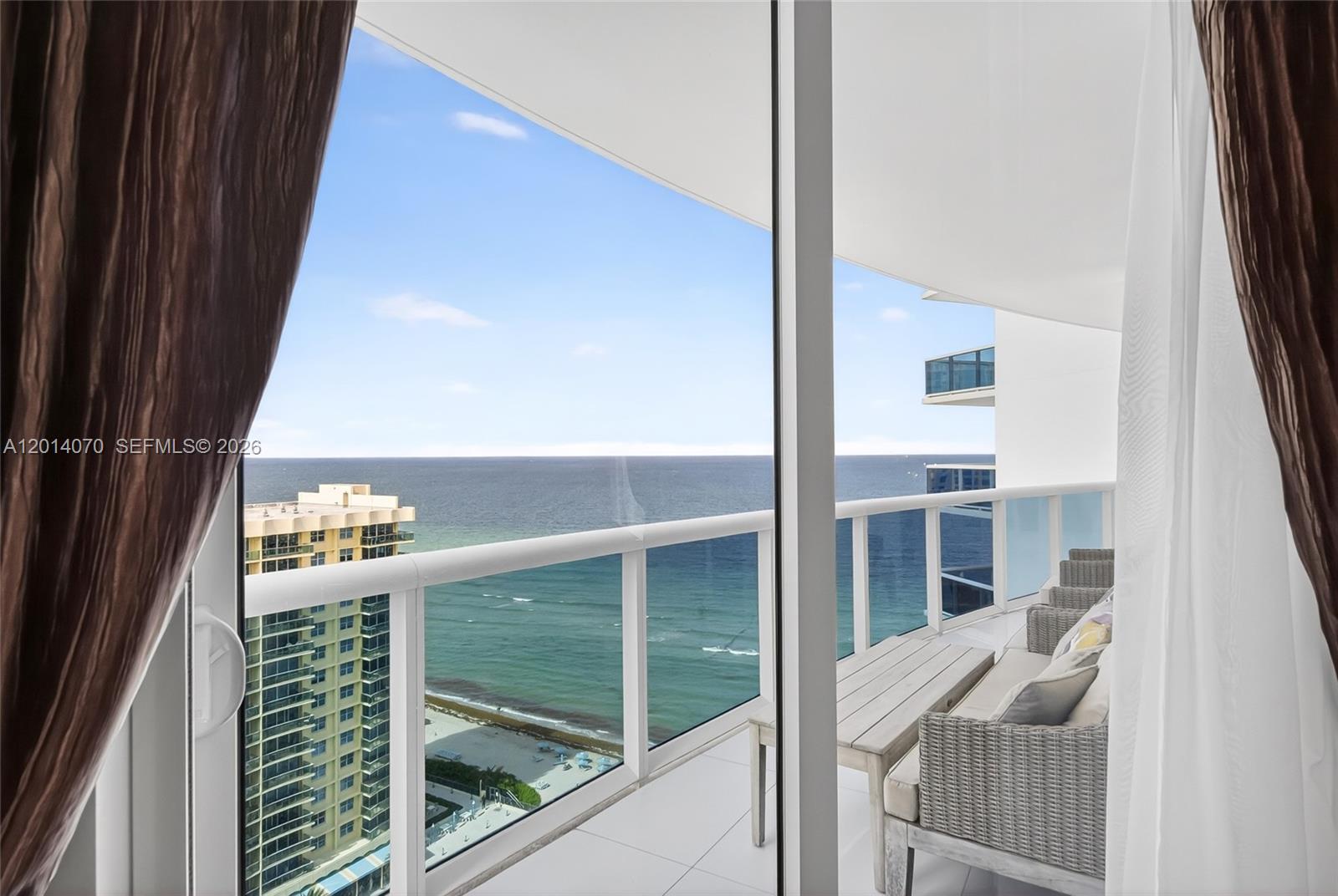 2711 Ocean Dr Unit 1901, Hollywood, Florida 33019