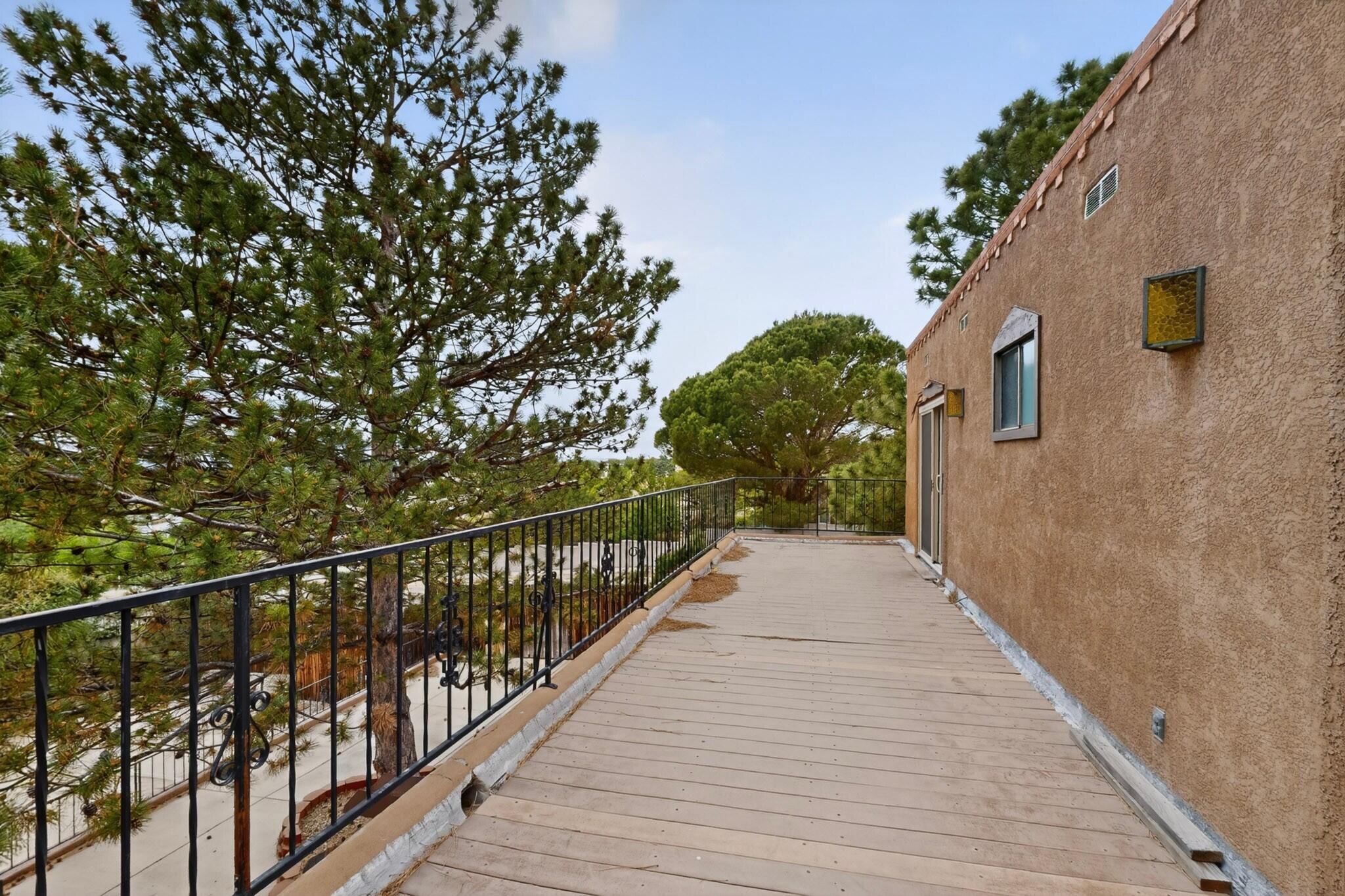 Photo 9 — 3205 Embudito Drive NE