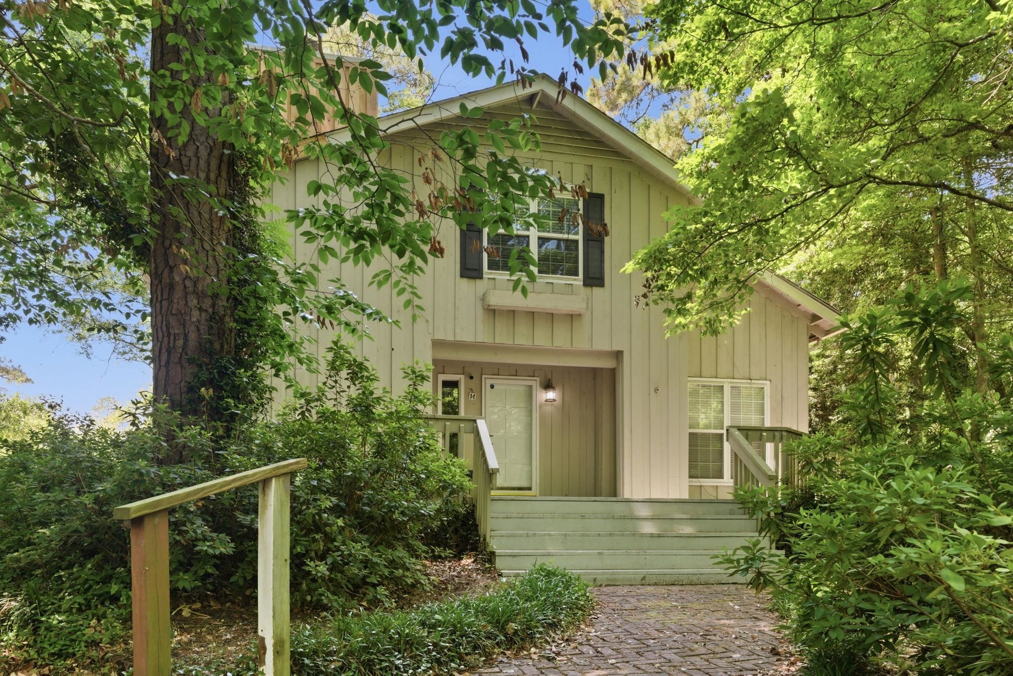 927 Little Creek Rd. Myrtle Beach, SC 29572