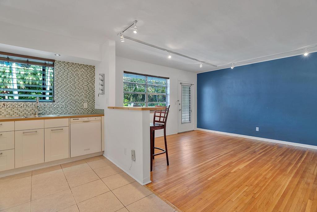 Property photo # 8