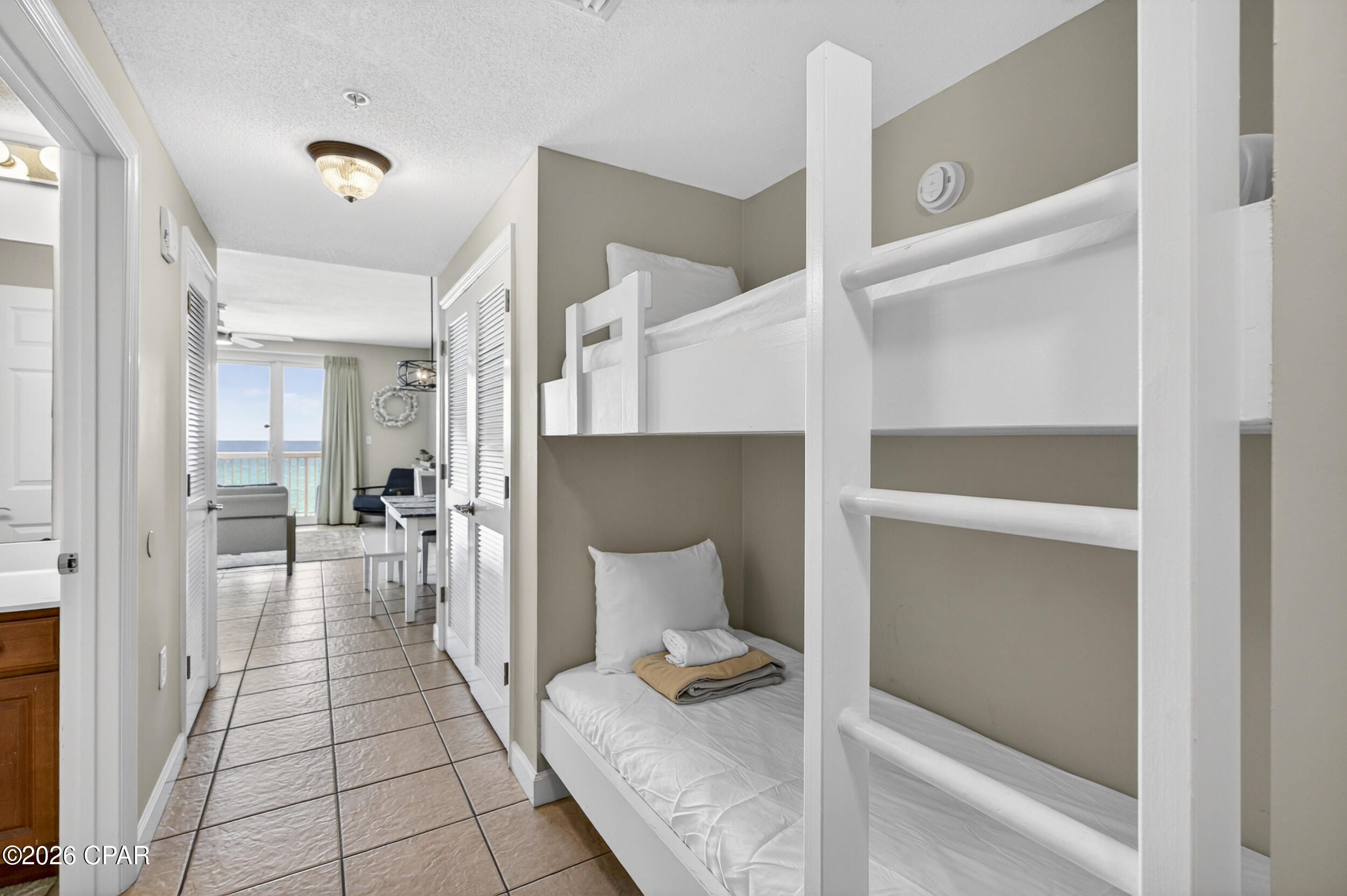 Image 7 For 5115 Gulf Drive 404