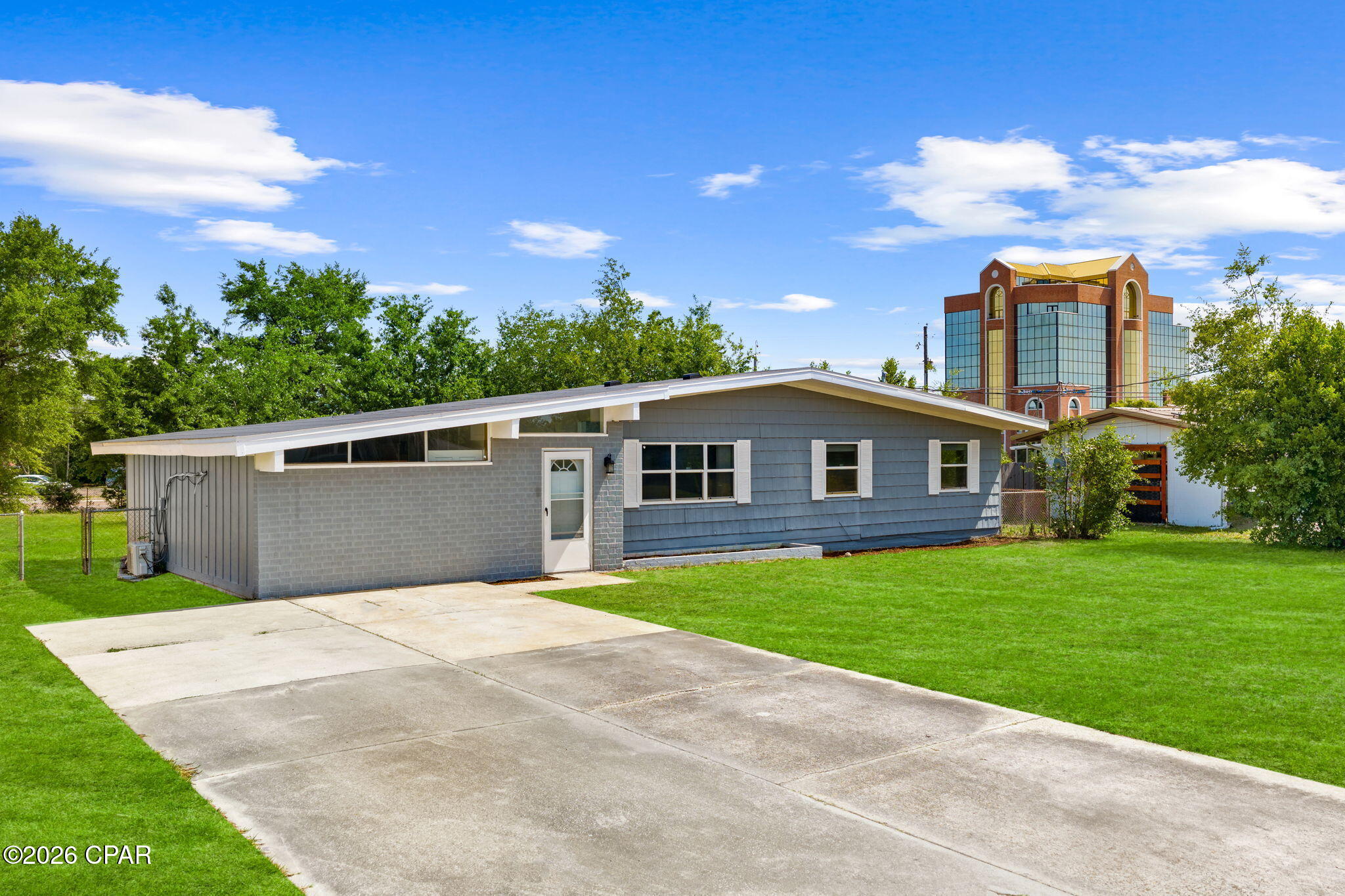 Image 3 For 1202 Emory Drive