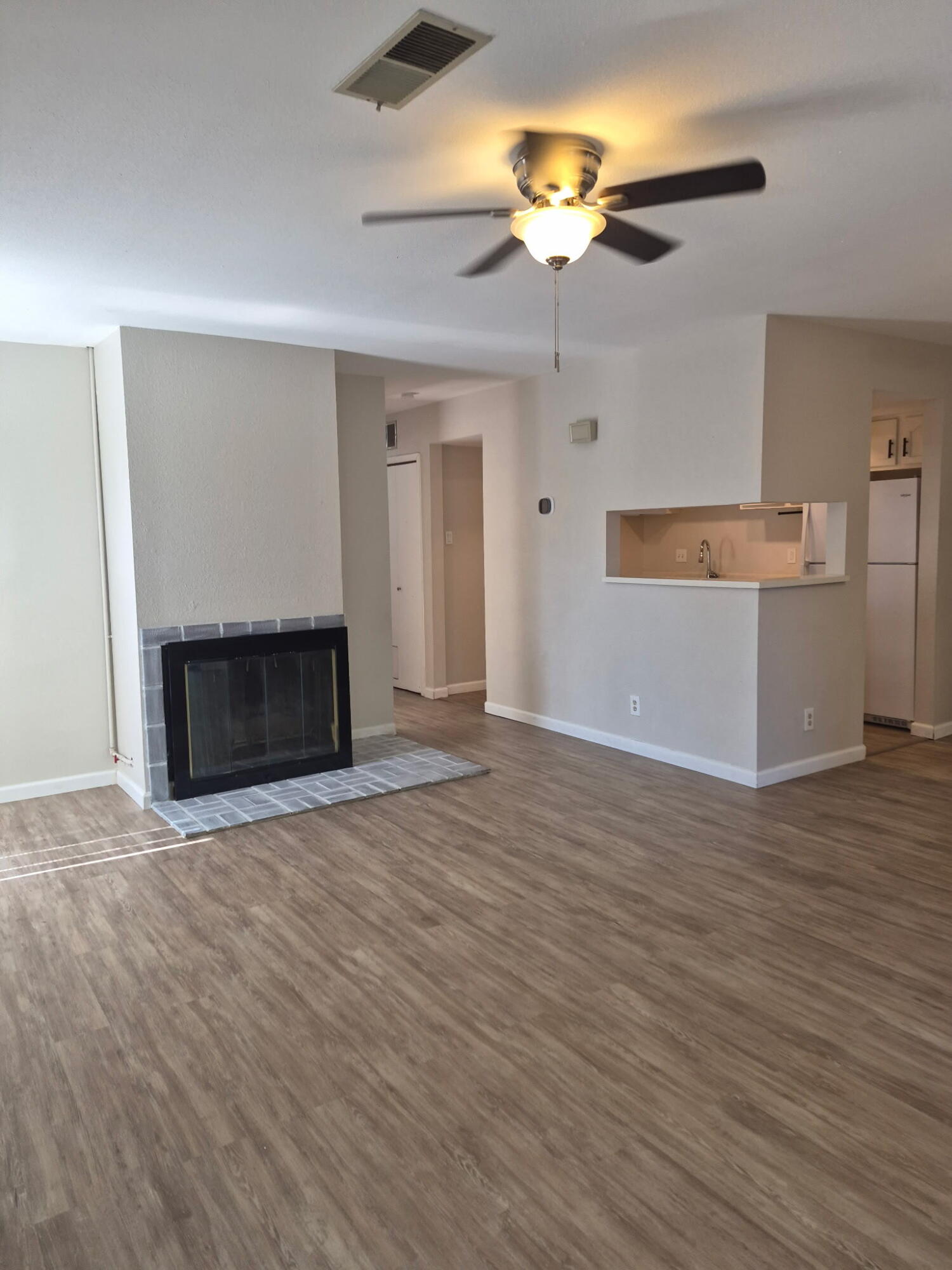 Photo 11 — 7495 Prairie Road NE