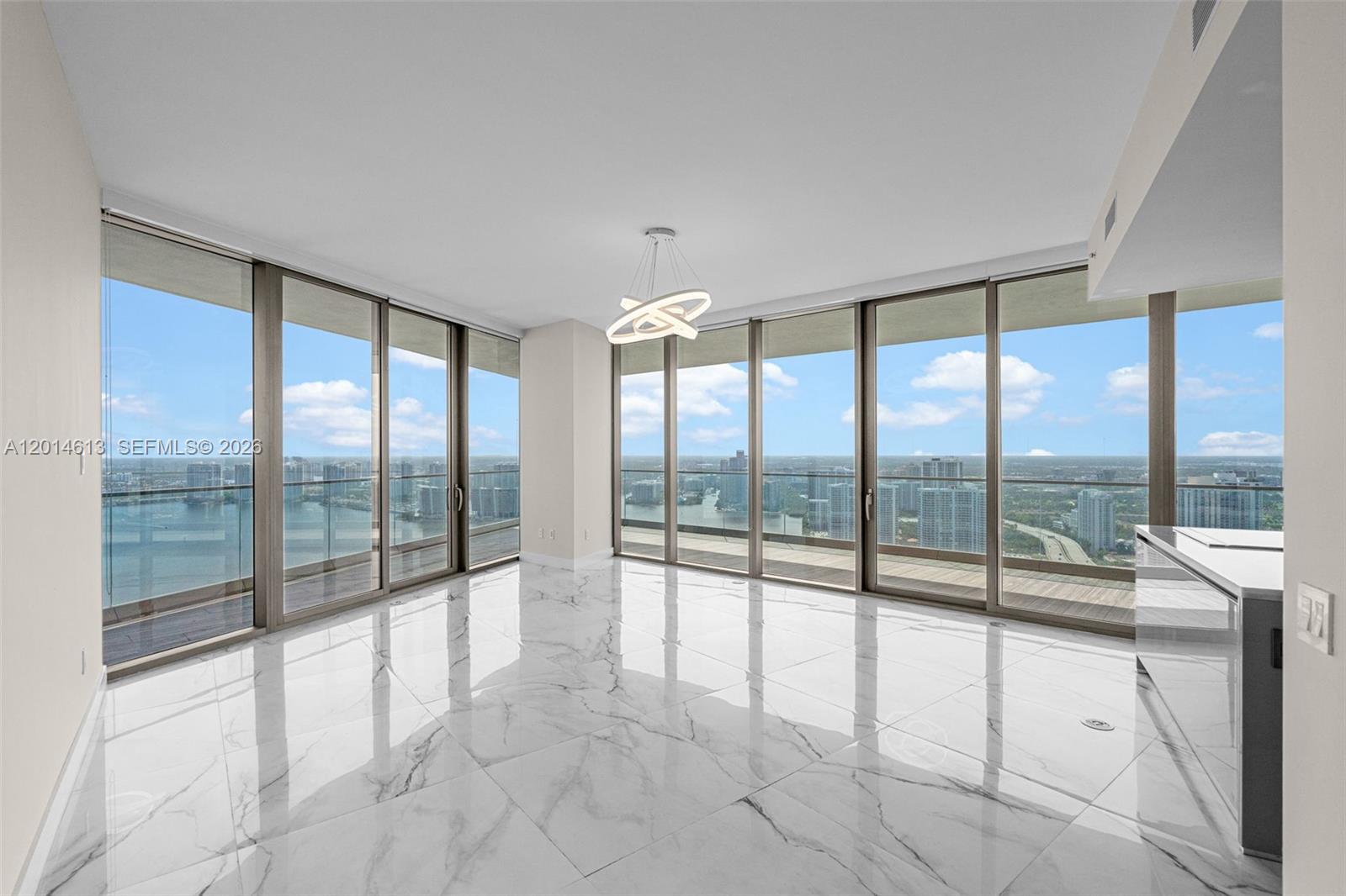 18975 Collins Condo