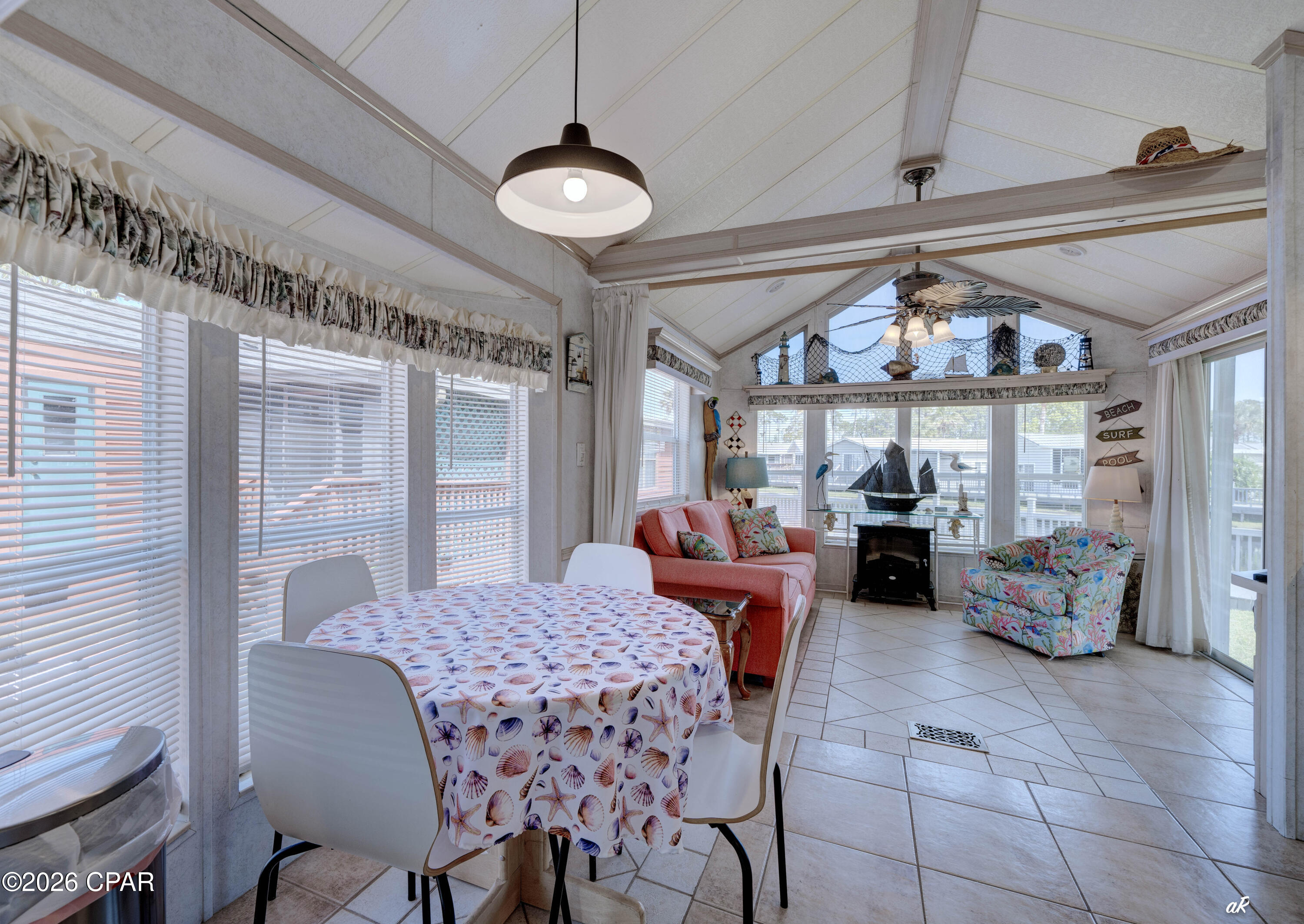 1219 Thomas Drive 73