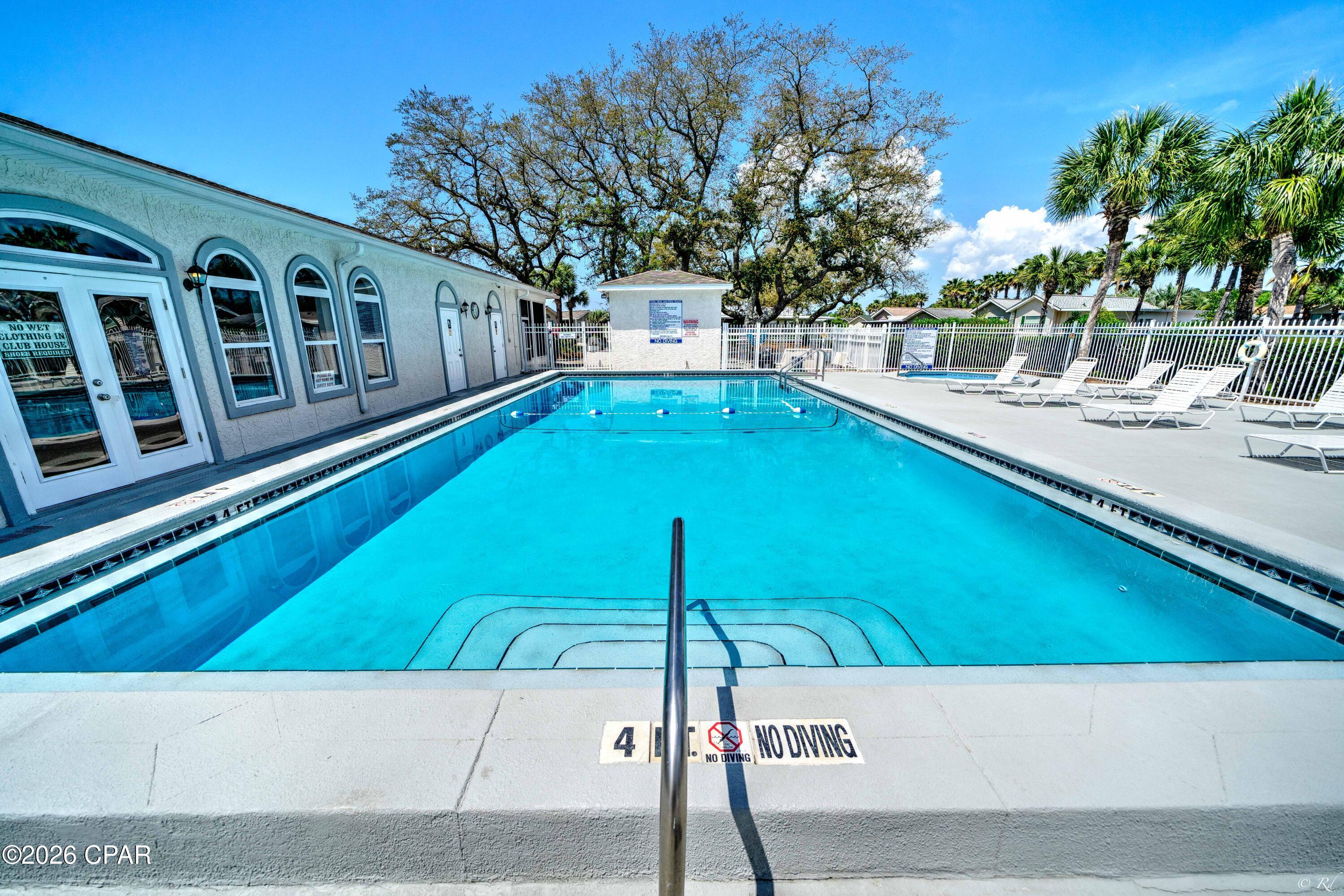1219 Thomas Drive 73