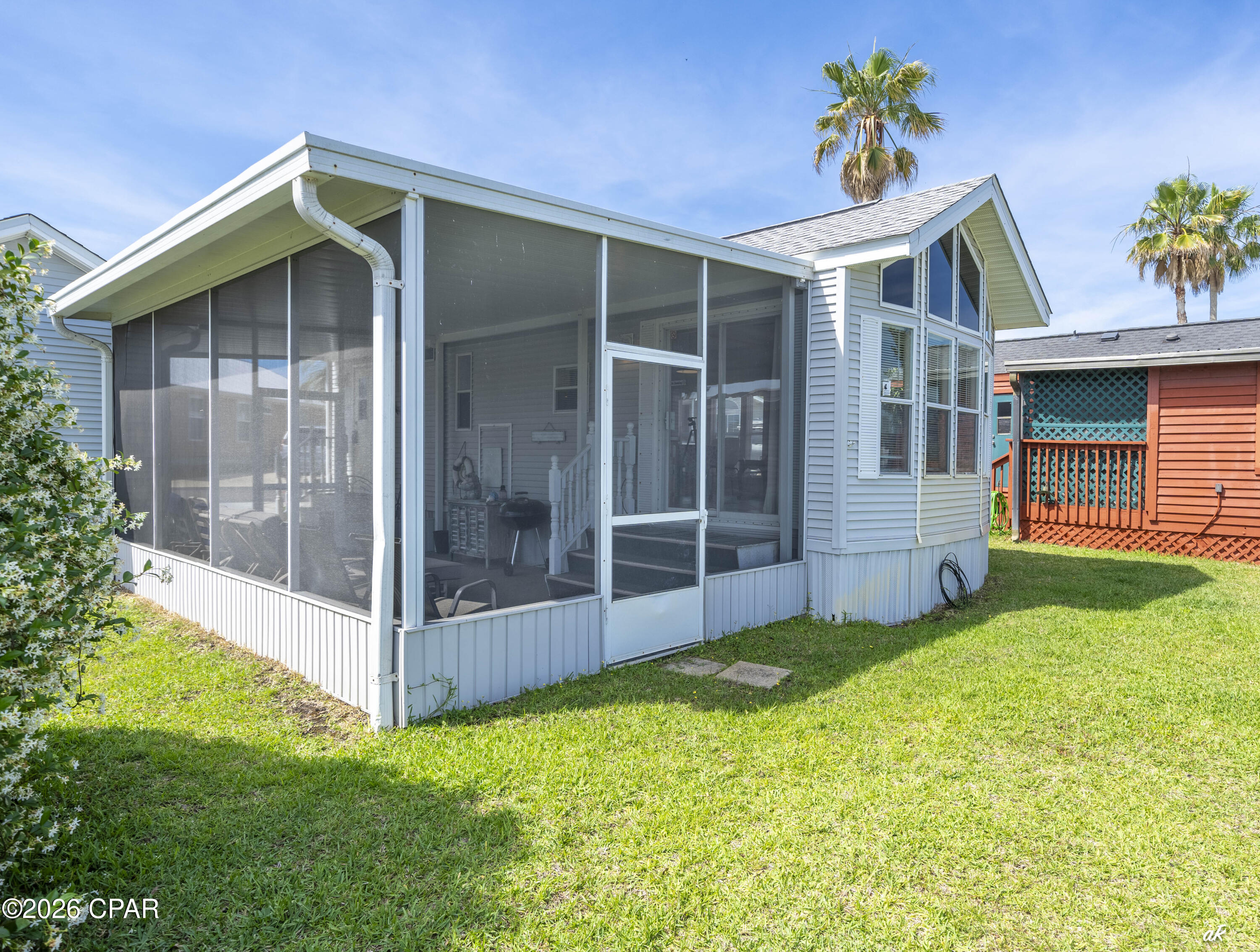 1219 Thomas Drive 73