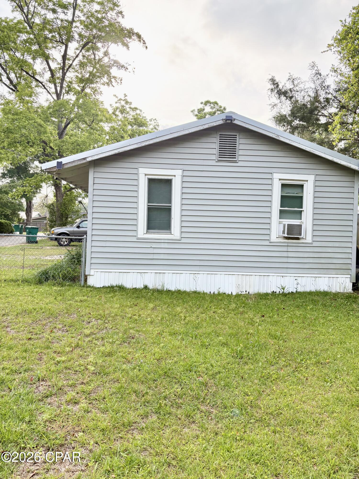 Image 2 For 947 11th Avenue