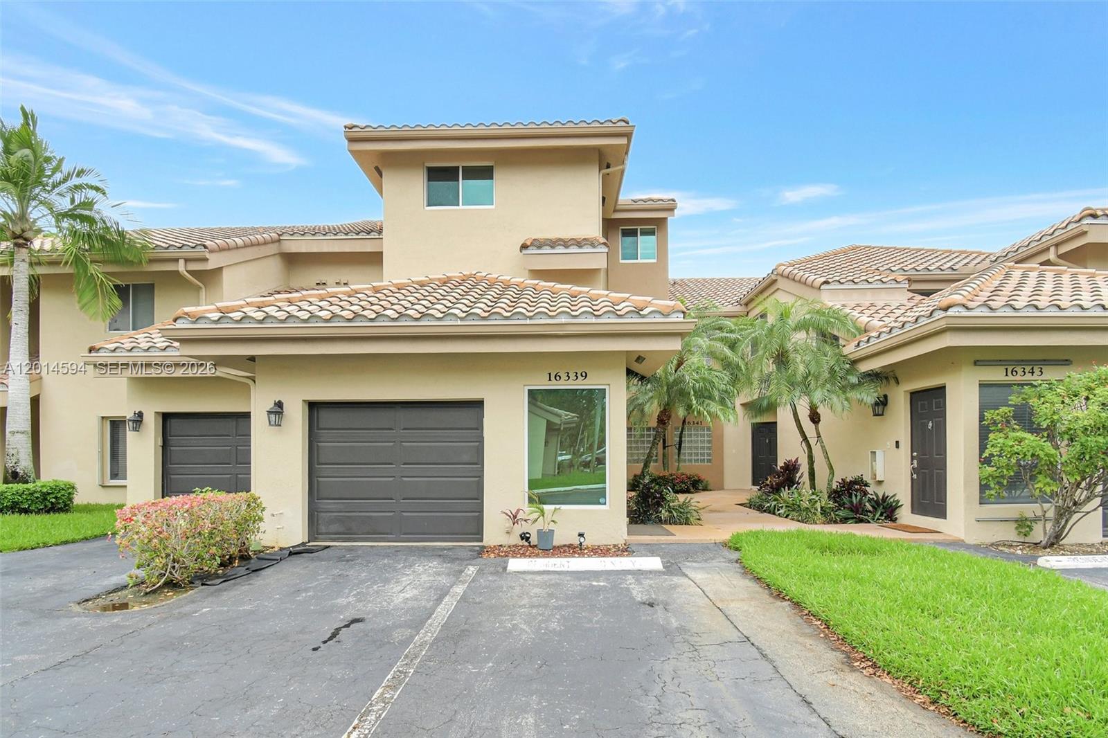 SPECTACULAR GOLF VIEW UNIT IN THE HEART OF WESTON Located in the prestigious community of 16339 MalibuDr #22, Weston, FL 33326, this spectacular unit offers the perfect combination of space, elegance, and lifestyle,featuring breathtaking views of the golf course in one of Weston’s most desirable locations. The property standsout for its spacious layout and high ceilings, creating a bright, open, and sophisticated atmosphere throughout.The well-designed floor plan provides generous living and dining areas, ideal for everyday living as well asentertaining family and friends, all enhanced by beautiful golf course views that elevate the living experience.Residents enjoy access to a resort-style swimming pool and a spectacular clubhouse, perfect for hosting privateevents, celebrations, and social gatherings. These amenities add exceptional value and create a true sense ofcommunity and luxury living. Ideally situated in the heart of Weston, this home offers proximity to A-ratedschools, parks, green spaces, shopping centers, dining, and major highways, delivering both convenience and anoutstanding quality of life. This property represents an excellent opportunity for homeowners and investors alike,located in a high-demand area with strong long-term value. ?? Weston, FL ? Golf course views | Pool | Clubhouse |High ceilings | Prime location