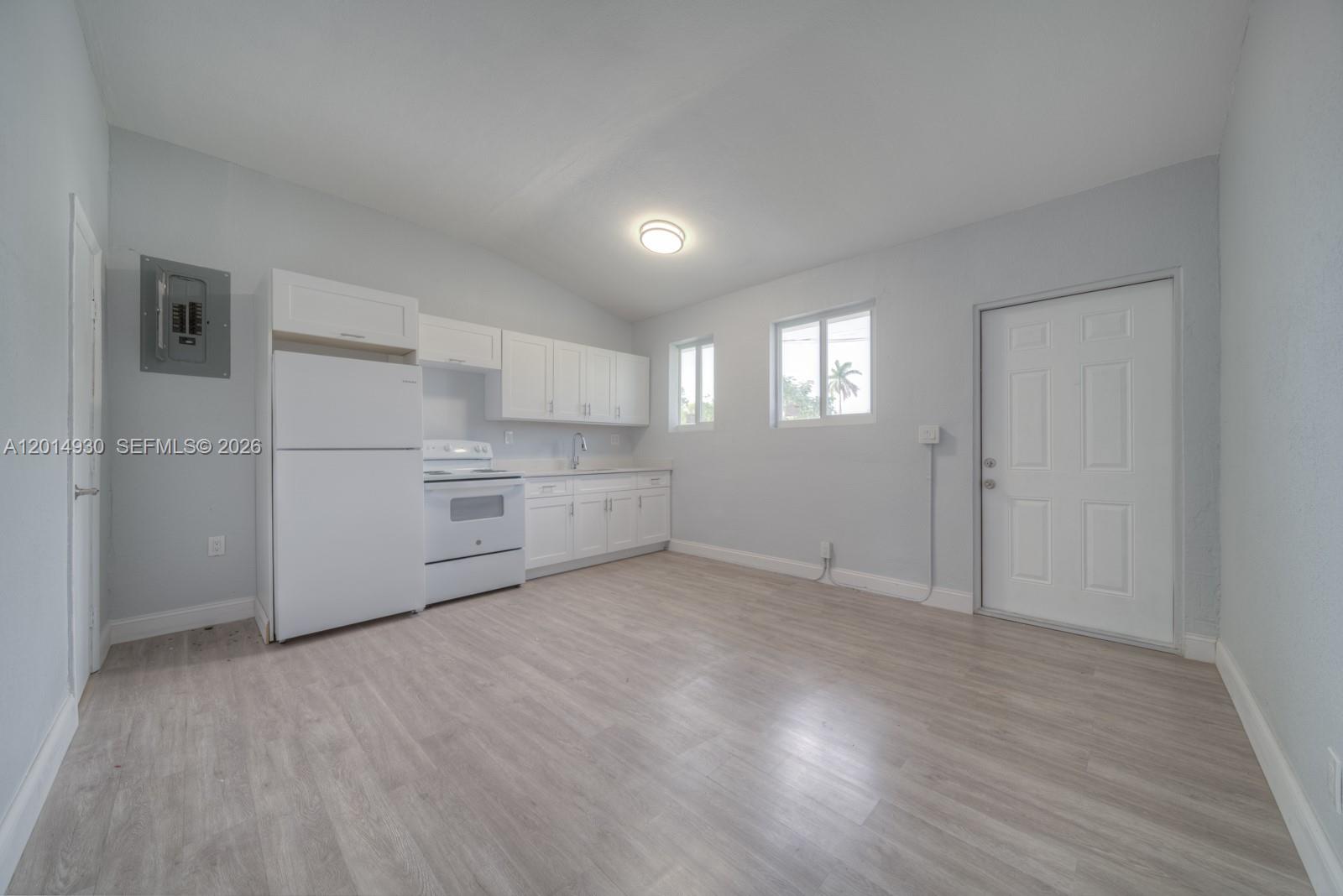 Property photo # 8