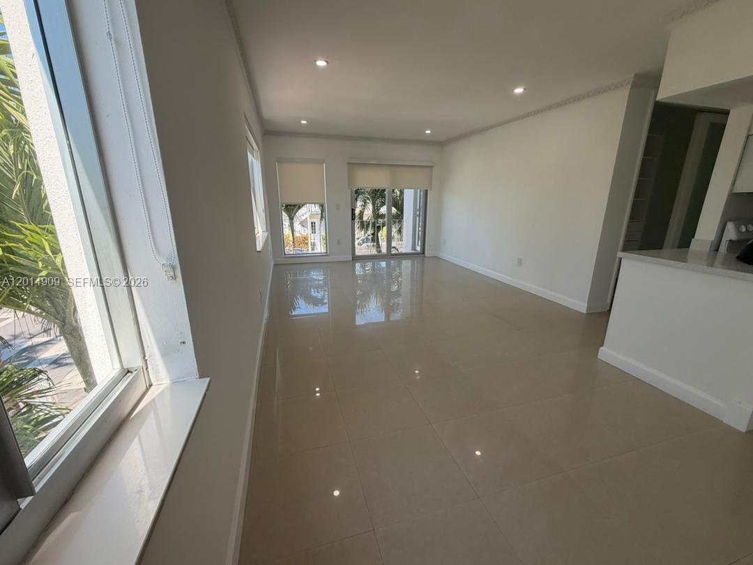 641 Espanola Way Inc Cond
