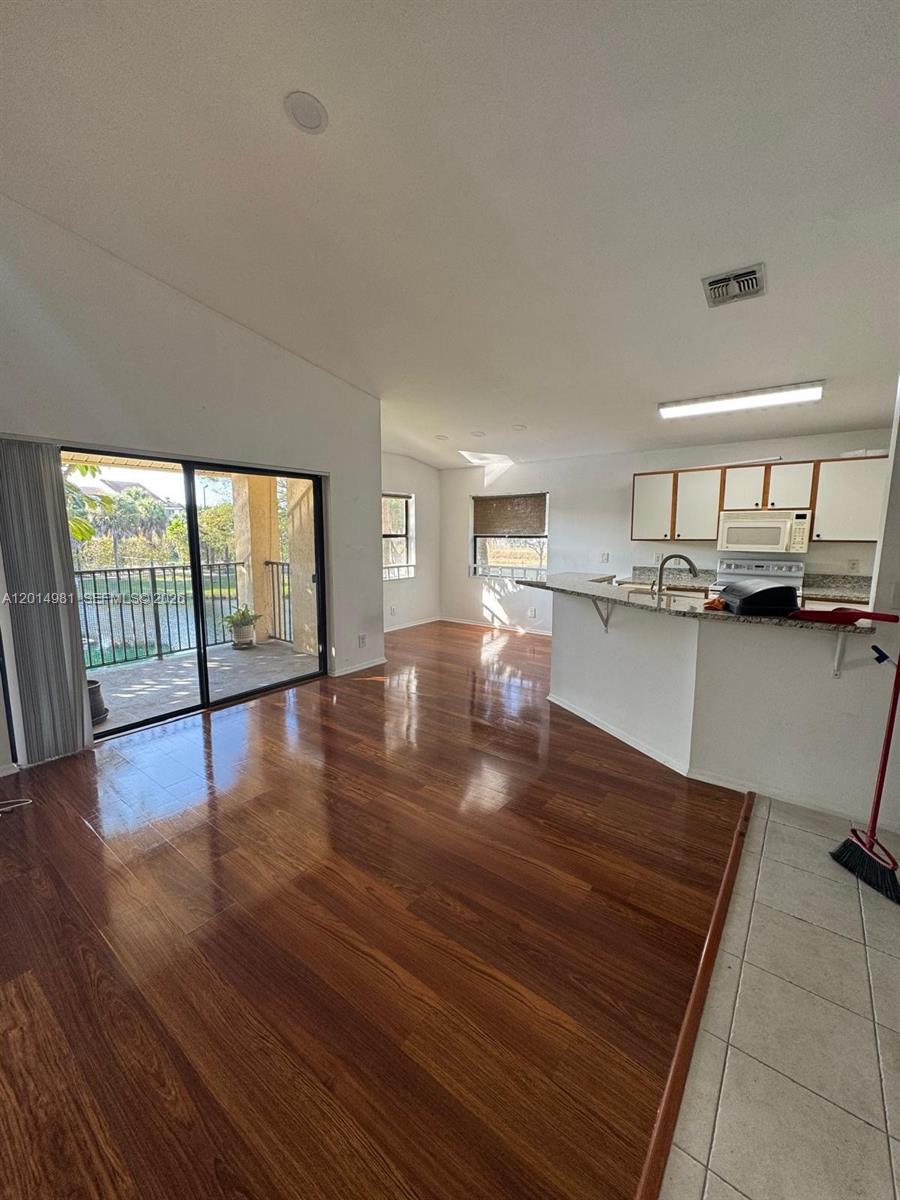 Property photo # 4