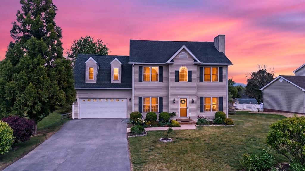 106 BOWMANS RUN DR, Stuarts Draft, VA 24477