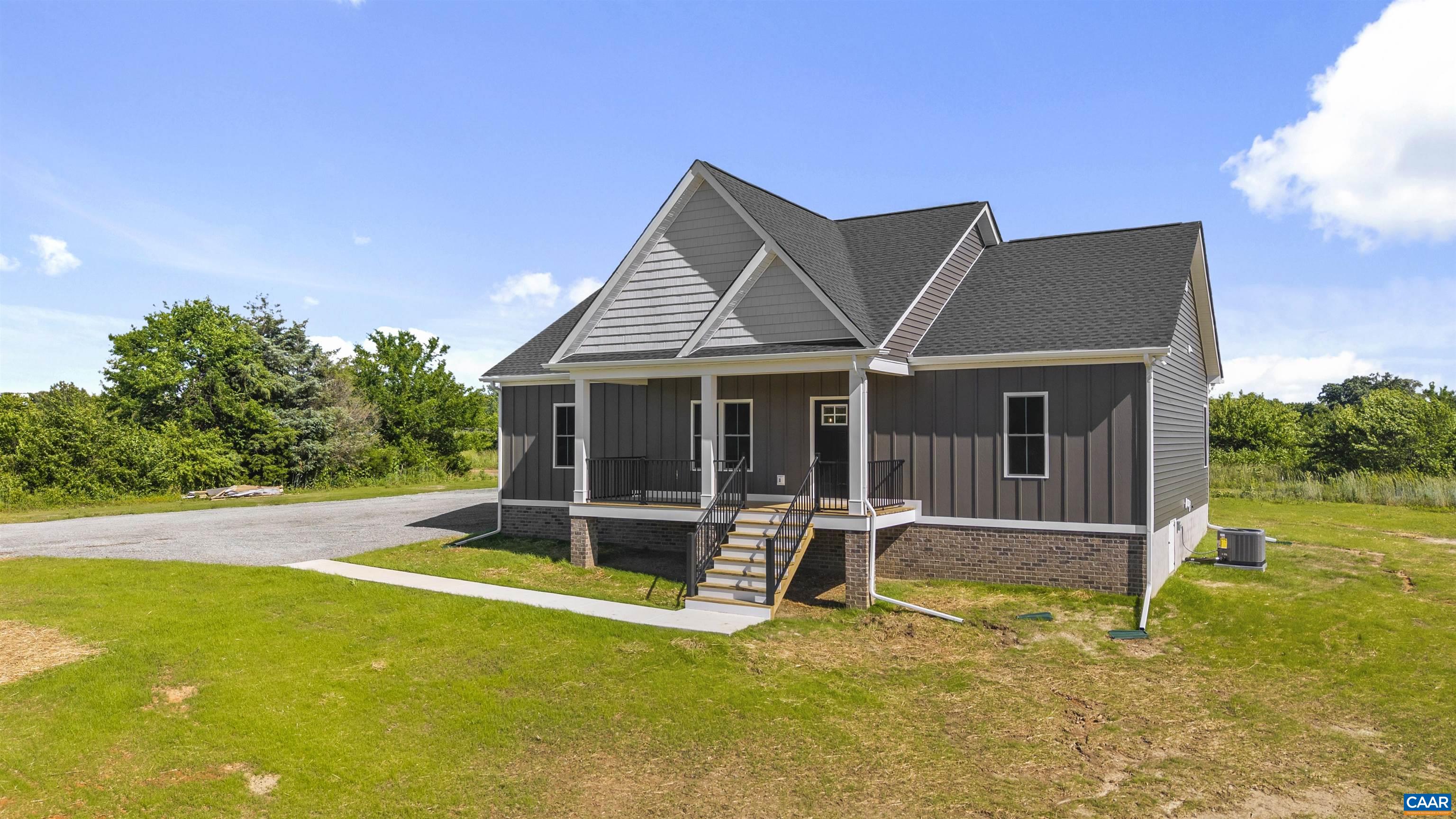 295 HICKORY HOLLOW LN, Fork Union, VA 23022