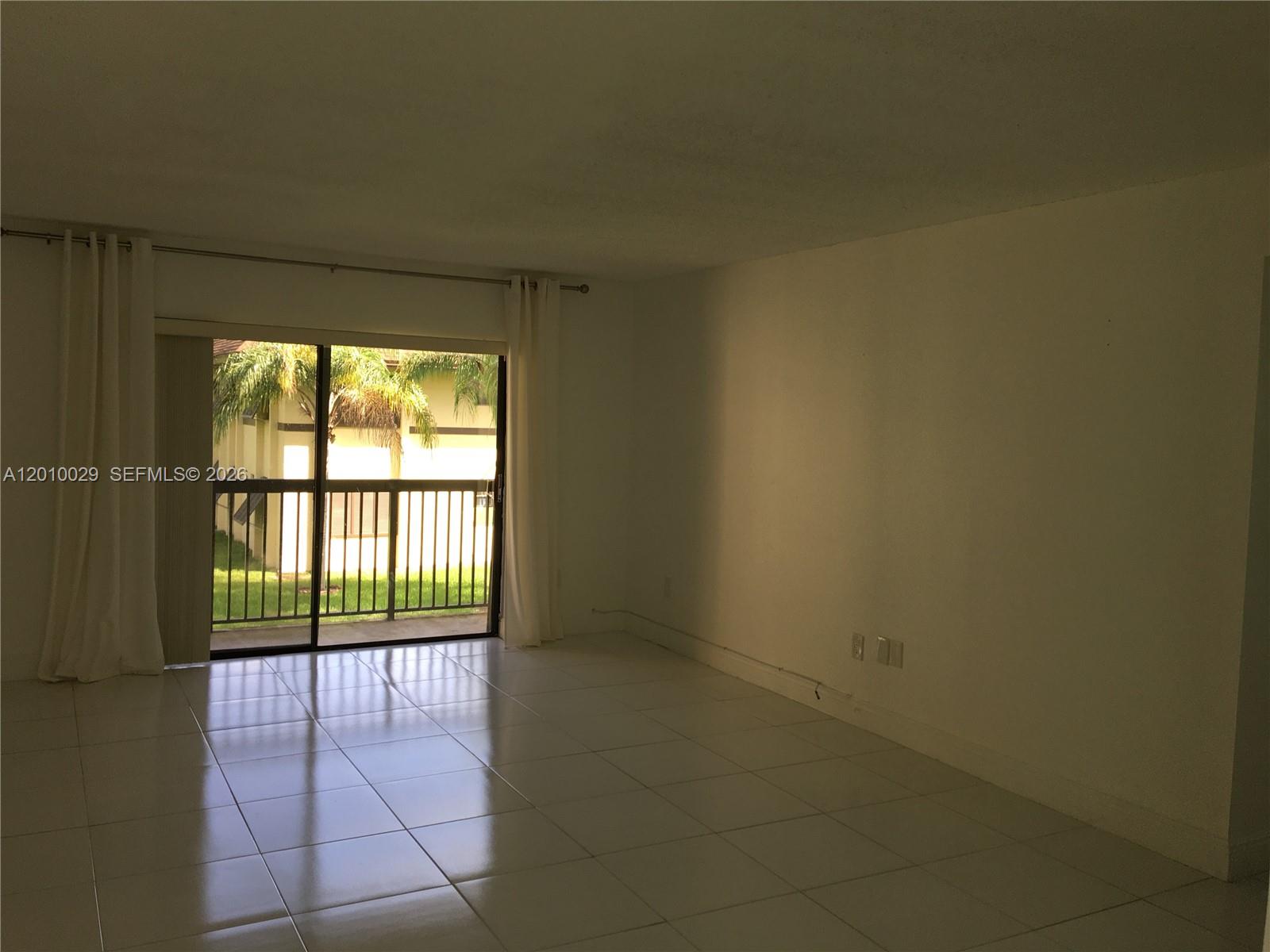 Kings Creek West Condo Bl