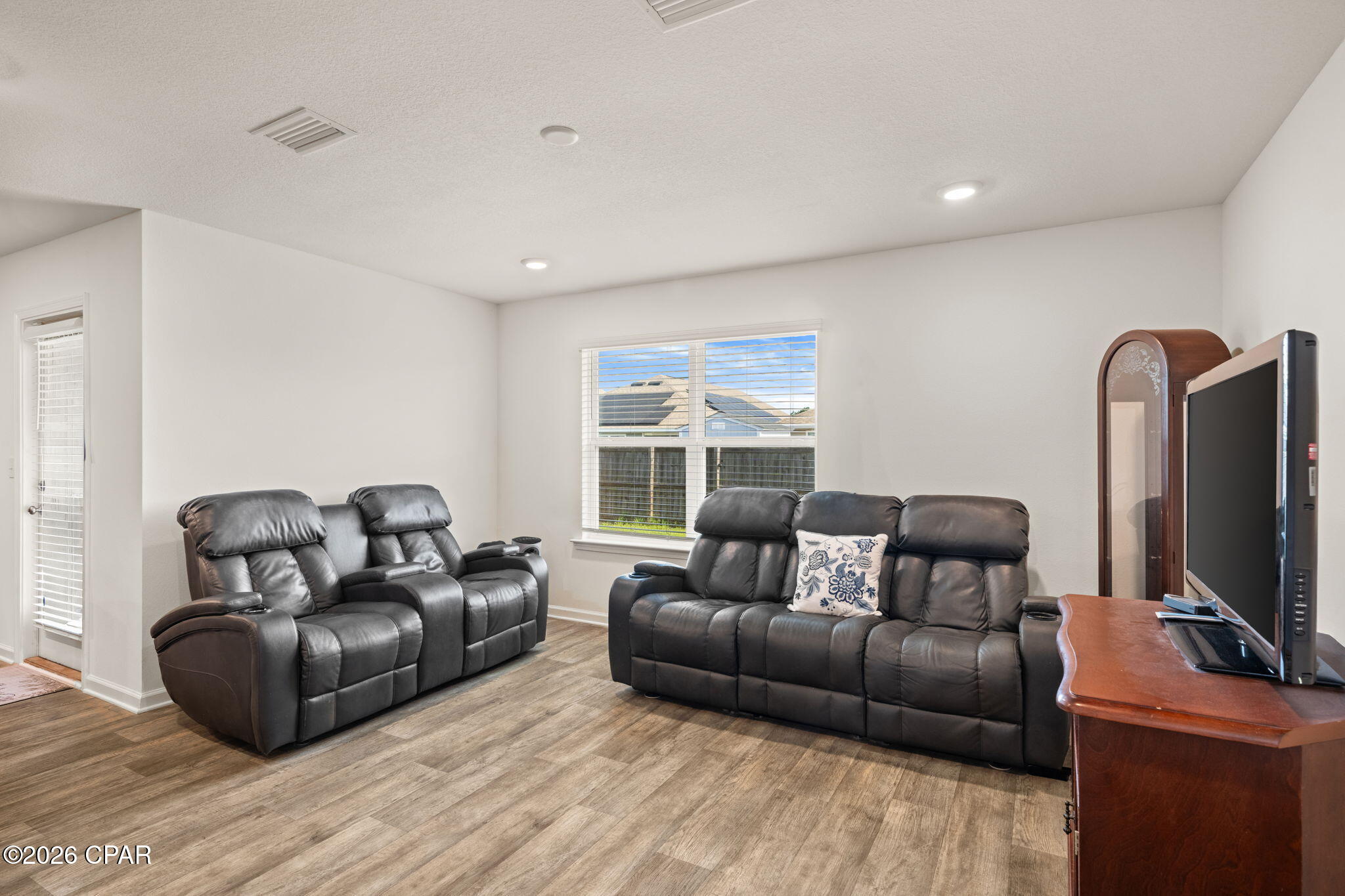 Image 16 For 7109 Penn Way